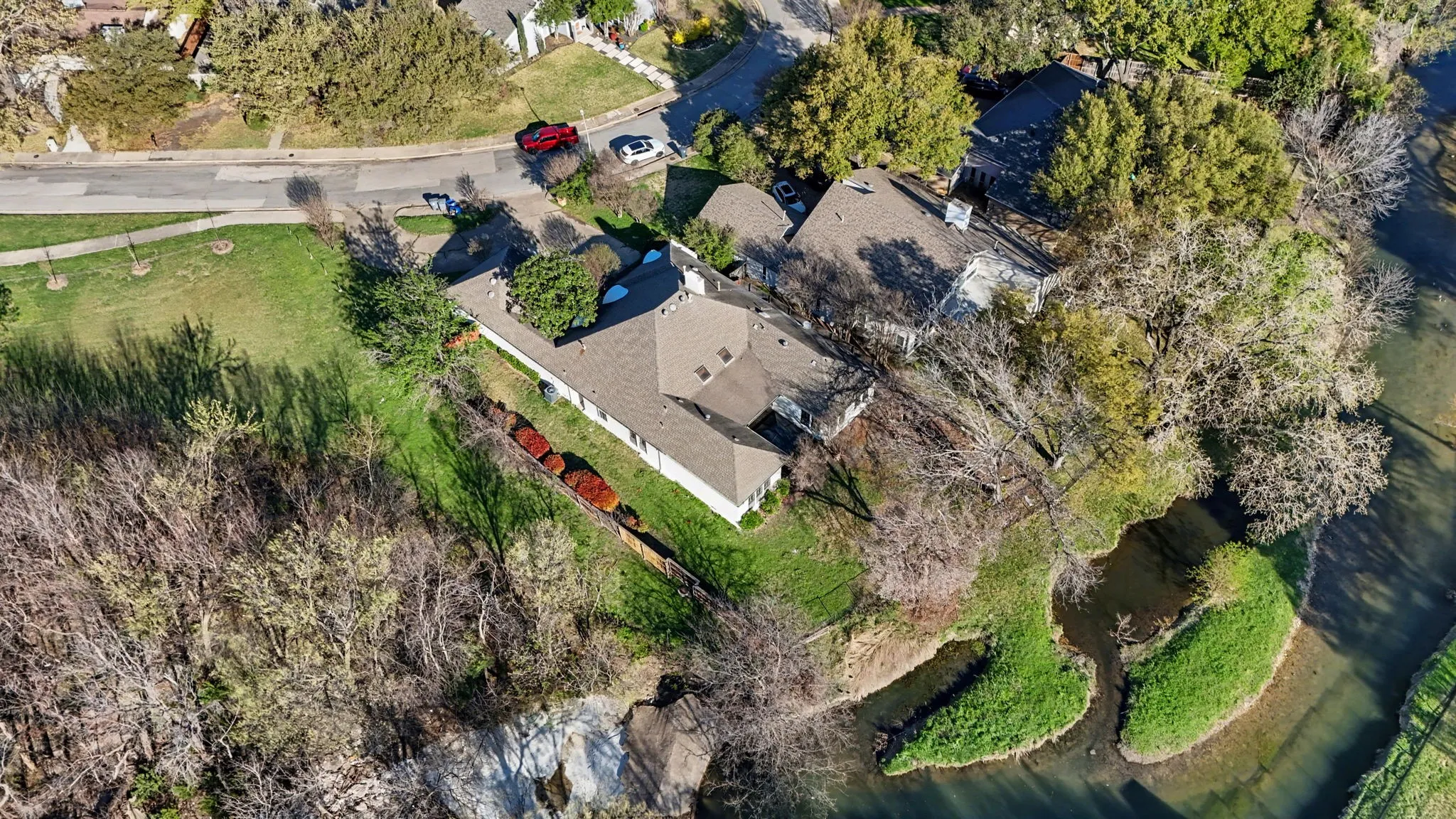 Single Family Residence For Rent in Dallas County , 7012 Duffield Drive, Dallas, Texas 75248, 4 Bedroom, 3 Bathroom, 2 Garage spaces, 3,485 Sqft, built in 1979, mls#21413046, Real Estate Agent in Dallas, Homes For Rent in Dallas county, Homes For Rent in Dallas, Realtor in Dallas Texas, Real Estate Brokerage Independent Realty Texas, Luminita Cordes Realtor