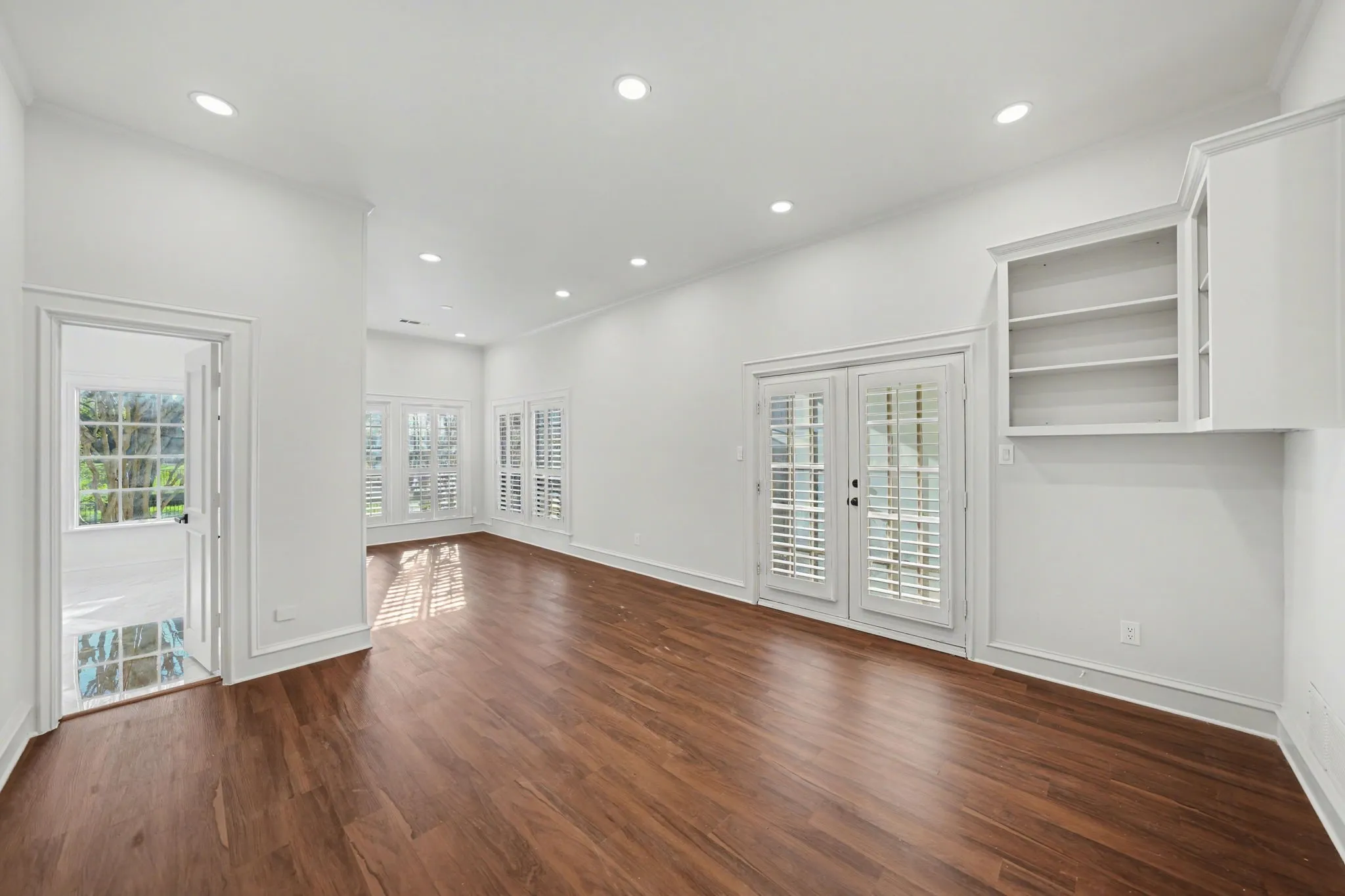 Single Family Residence For Rent in Dallas County , 7012 Duffield Drive, Dallas, Texas 75248, 4 Bedroom, 3 Bathroom, 2 Garage spaces, 3,485 Sqft, built in 1979, mls#21413046, Real Estate Agent in Dallas, Homes For Rent in Dallas county, Homes For Rent in Dallas, Realtor in Dallas Texas, Real Estate Brokerage Independent Realty Texas, Luminita Cordes Realtor