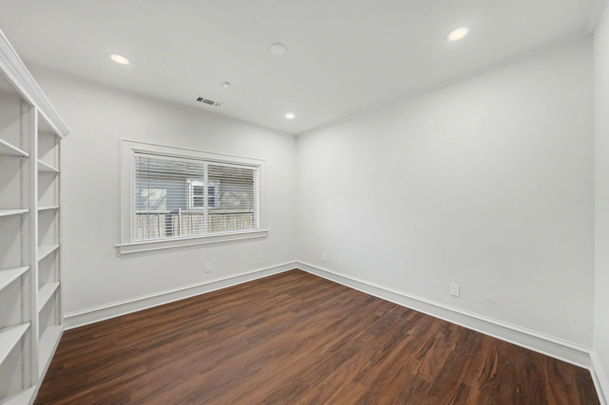 Single Family Residence For Rent in Dallas County , 7012 Duffield Drive, Dallas, Texas 75248, 4 Bedroom, 3 Bathroom, 2 Garage spaces, 3,485 Sqft, built in 1979, mls#21413046, Real Estate Agent in Dallas, Homes For Rent in Dallas county, Homes For Rent in Dallas, Realtor in Dallas Texas, Real Estate Brokerage Independent Realty Texas, Luminita Cordes Realtor