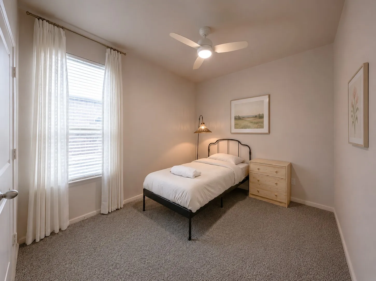 Single Family Residence For Sale in Tarrant County , 8605 Mirror Lake Drive, Fort Worth, Texas 76179, 4 Bedroom, 2 Bathroom, 2 Garage spaces, 1,580 Sqft, built in 2022, mls#21412053, Real Estate Agent in Fort Worth, Homes For Sale in Tarrant county, Homes For Sale in Fort Worth, Realtor in Fort Worth Texas, Real Estate Brokerage Independent Realty Texas, Luminita Cordes Realtor