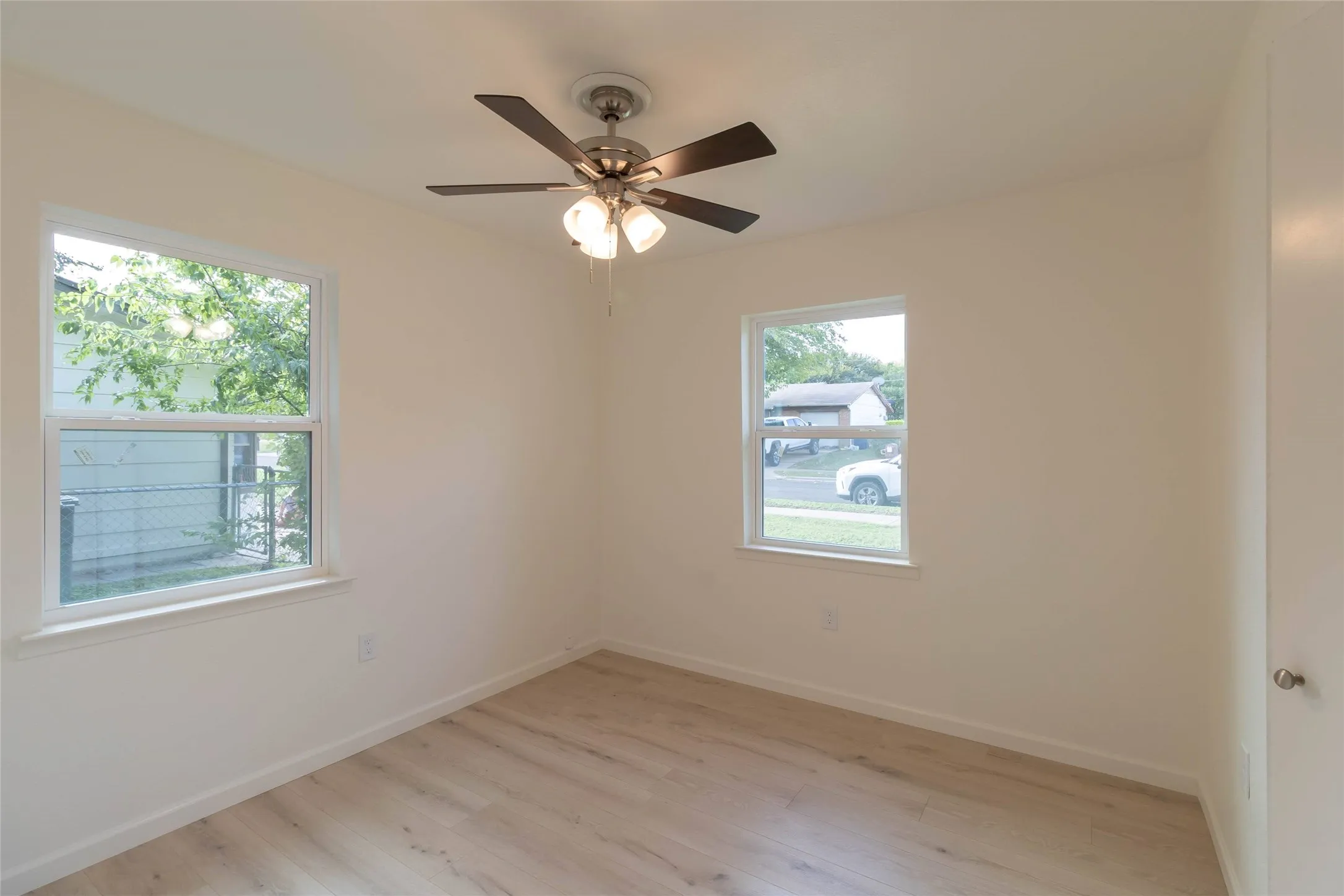 Single Family Residence For Sale in Coryell County , 107 South Drive, Copperas Cove, Texas 76522, 3 Bedroom, 2 Bathroom, 1 Garage spaces, 960 Sqft, built in 1971, mls#21412940, Real Estate Agent in Copperas Cove, Homes For Sale in Coryell county, Homes For Sale in Copperas Cove, Realtor in Copperas Cove Texas, Real Estate Brokerage Independent Realty Texas, Luminita Cordes Realtor