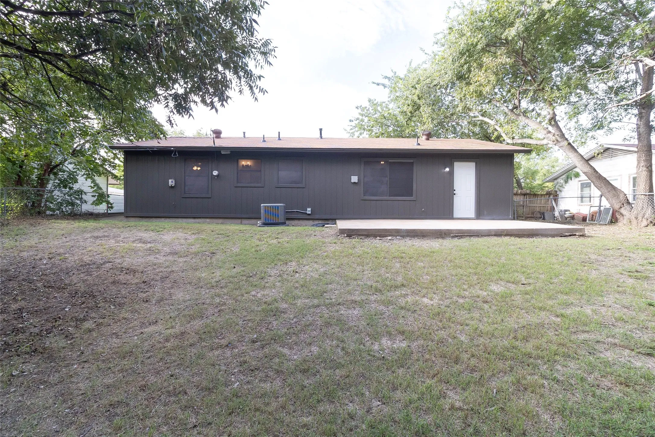 Single Family Residence For Sale in Coryell County , 107 South Drive, Copperas Cove, Texas 76522, 3 Bedroom, 2 Bathroom, 1 Garage spaces, 960 Sqft, built in 1971, mls#21412940, Real Estate Agent in Copperas Cove, Homes For Sale in Coryell county, Homes For Sale in Copperas Cove, Realtor in Copperas Cove Texas, Real Estate Brokerage Independent Realty Texas, Luminita Cordes Realtor