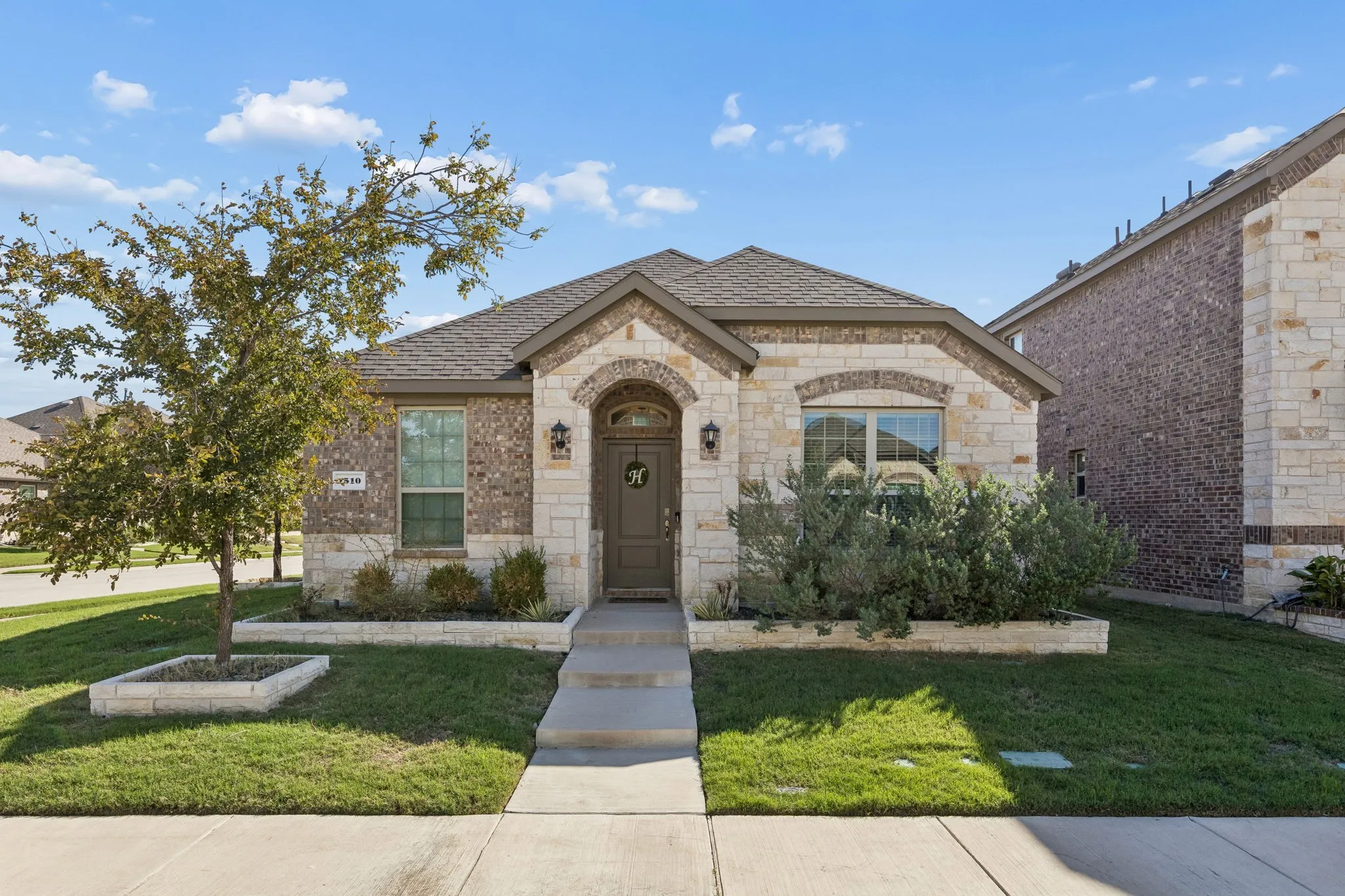 Single Family Residence For Sale in Collin County , 1510 Princeton Drive, Celina, Texas 75009, 3 Bedroom, 2 Bathroom, 2 Garage spaces, 1,602 Sqft, built in 2021, mls#21413030, Real Estate Agent in Celina, Homes For Sale in Collin county, Homes For Sale in Celina, Realtor in Celina Texas, Real Estate Brokerage Independent Realty Texas, Luminita Cordes Realtor