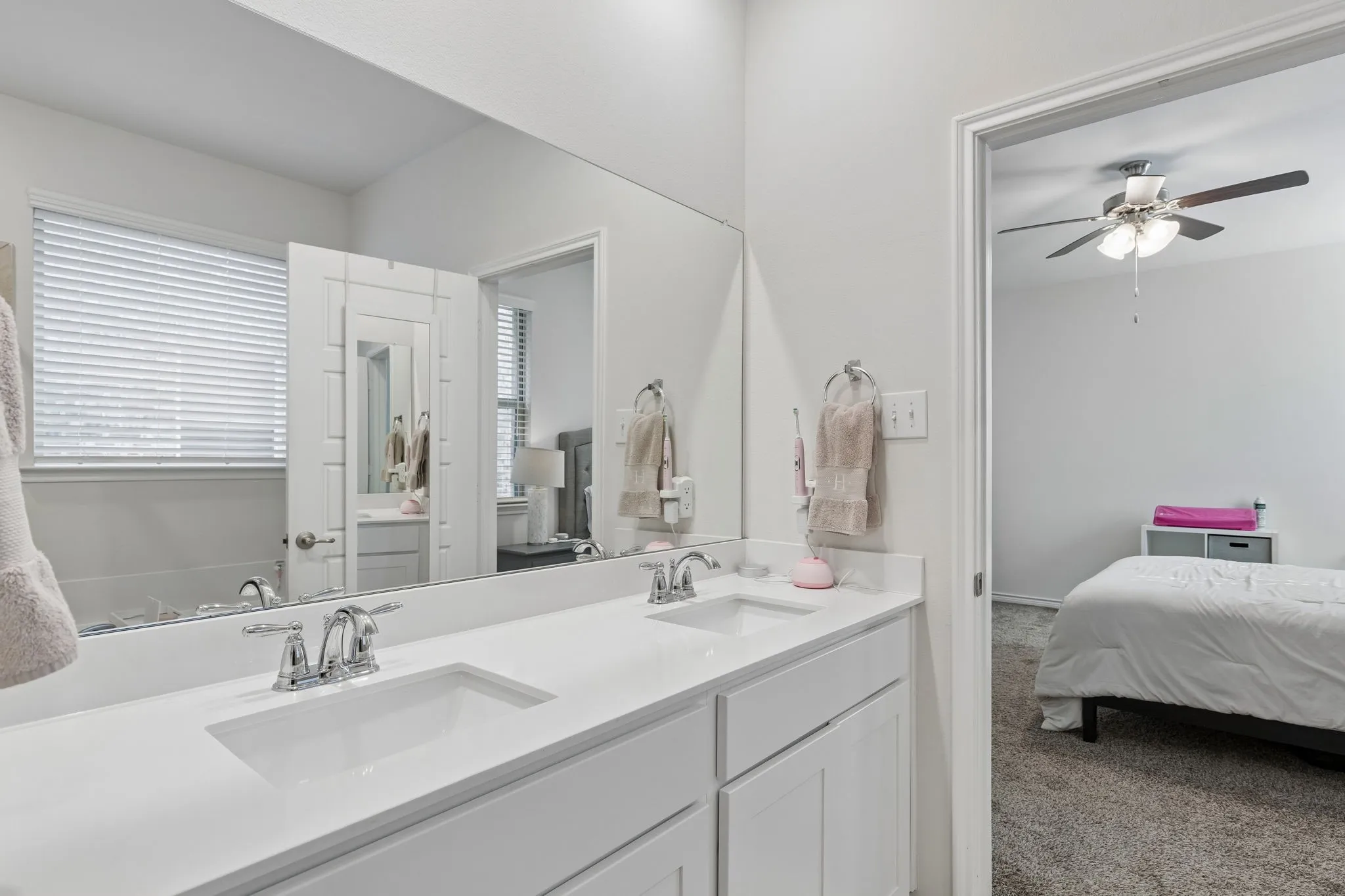 Single Family Residence For Sale in Collin County , 1510 Princeton Drive, Celina, Texas 75009, 3 Bedroom, 2 Bathroom, 2 Garage spaces, 1,602 Sqft, built in 2021, mls#21413030, Real Estate Agent in Celina, Homes For Sale in Collin county, Homes For Sale in Celina, Realtor in Celina Texas, Real Estate Brokerage Independent Realty Texas, Luminita Cordes Realtor