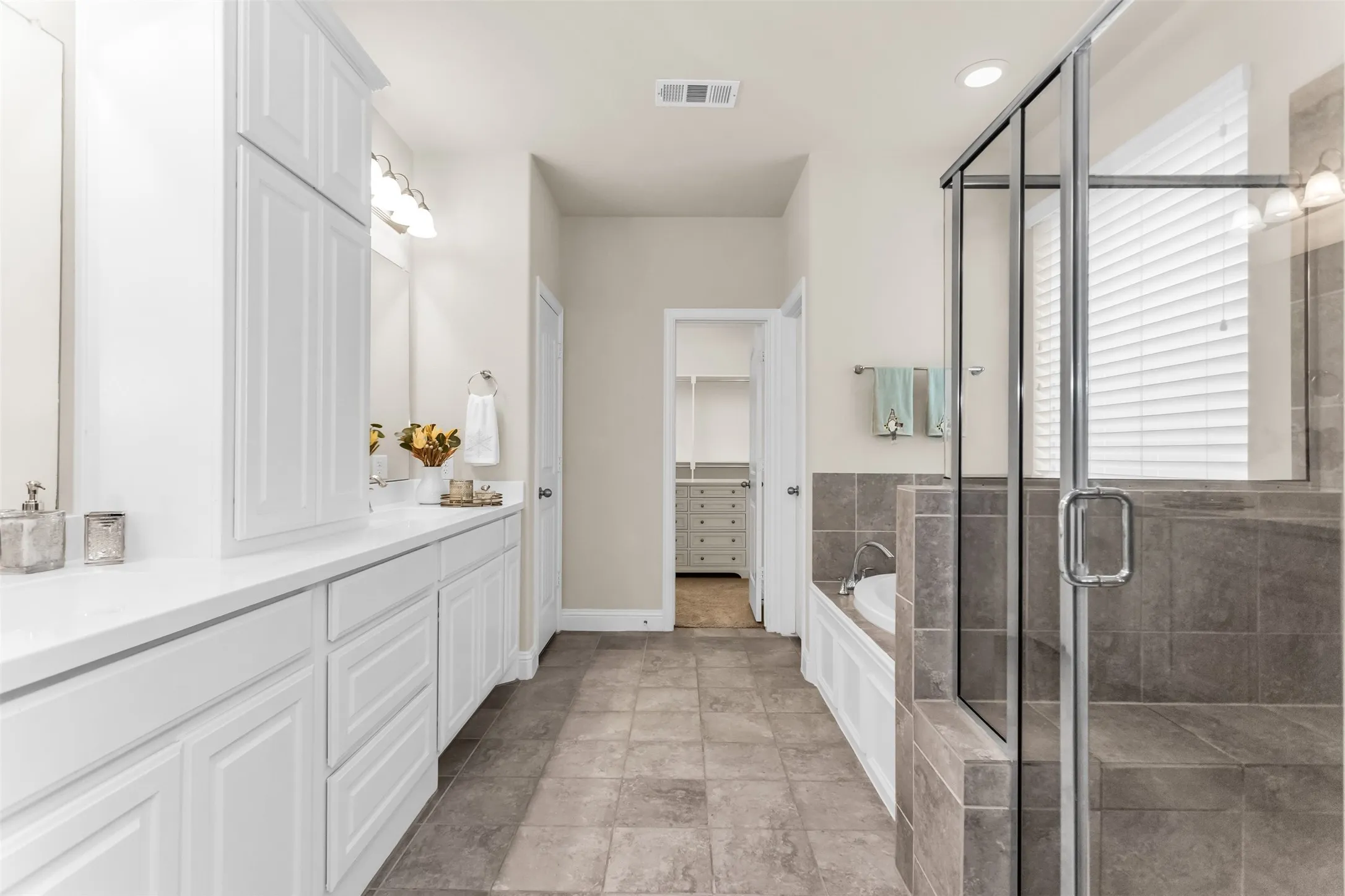 Single Family Residence For Sale in Collin County , 4505 Avenida Lane, Mc Kinney, Texas 75070, 4 Bedroom, 4 Bathroom, 2 Garage spaces, 3,423 Sqft, built in 2015, mls#21408984, Real Estate Agent in Mc Kinney, Homes For Sale in Collin county, Homes For Sale in Mc Kinney, Realtor in Mc Kinney Texas, Real Estate Brokerage Independent Realty Texas, Luminita Cordes Realtor