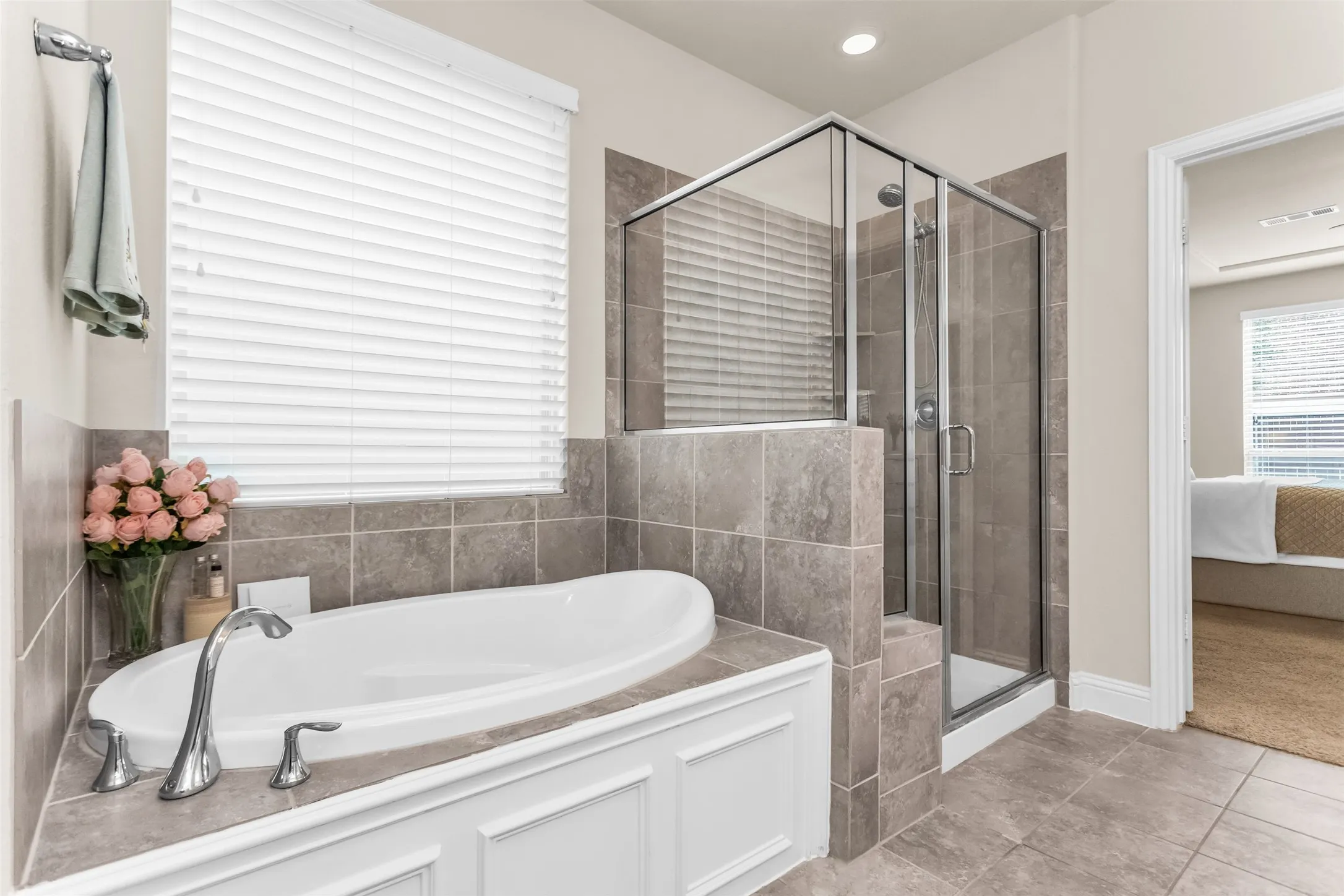 Single Family Residence For Sale in Collin County , 4505 Avenida Lane, Mc Kinney, Texas 75070, 4 Bedroom, 4 Bathroom, 2 Garage spaces, 3,423 Sqft, built in 2015, mls#21408984, Real Estate Agent in Mc Kinney, Homes For Sale in Collin county, Homes For Sale in Mc Kinney, Realtor in Mc Kinney Texas, Real Estate Brokerage Independent Realty Texas, Luminita Cordes Realtor