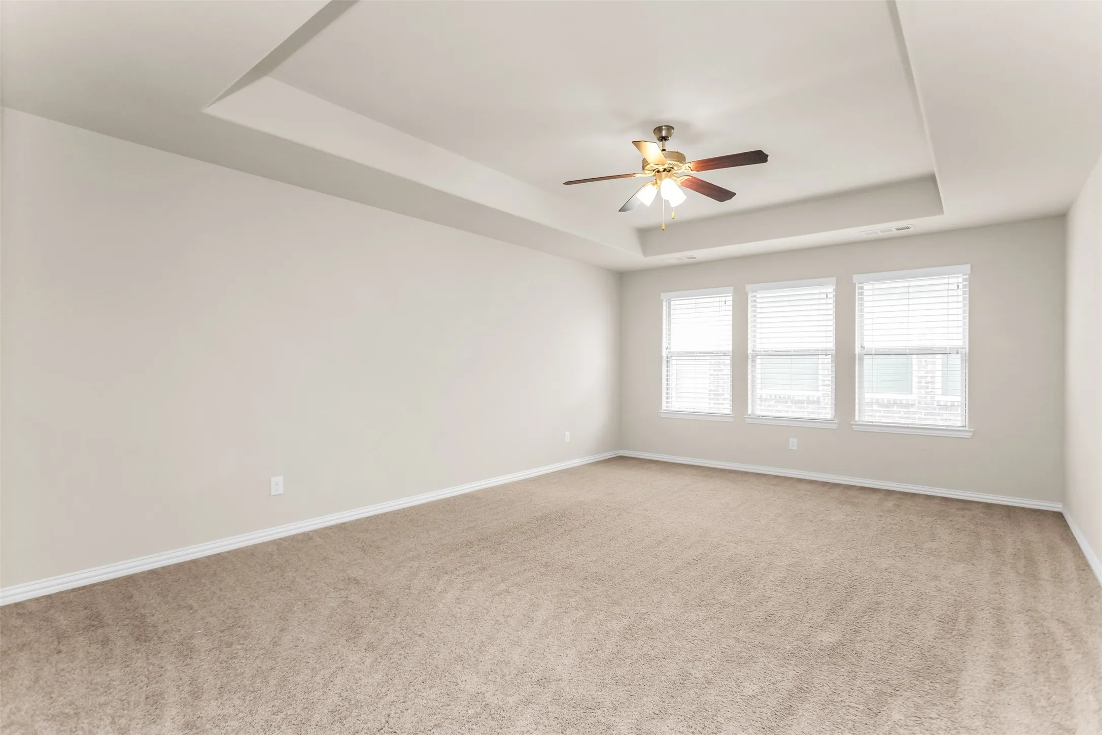 Single Family Residence For Sale in Collin County , 4505 Avenida Lane, Mc Kinney, Texas 75070, 4 Bedroom, 4 Bathroom, 2 Garage spaces, 3,423 Sqft, built in 2015, mls#21408984, Real Estate Agent in Mc Kinney, Homes For Sale in Collin county, Homes For Sale in Mc Kinney, Realtor in Mc Kinney Texas, Real Estate Brokerage Independent Realty Texas, Luminita Cordes Realtor