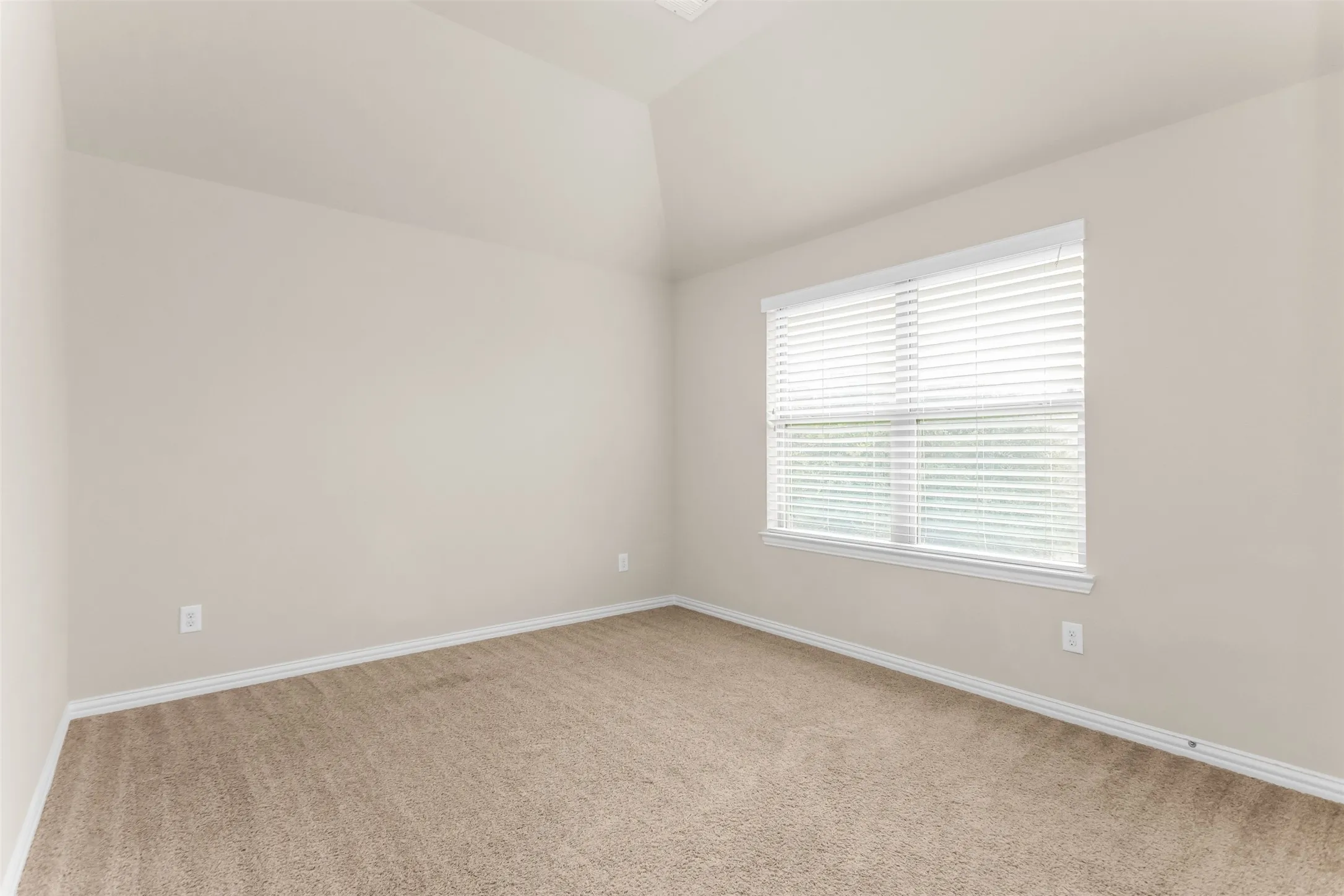 Single Family Residence For Sale in Collin County , 4505 Avenida Lane, Mc Kinney, Texas 75070, 4 Bedroom, 4 Bathroom, 2 Garage spaces, 3,423 Sqft, built in 2015, mls#21408984, Real Estate Agent in Mc Kinney, Homes For Sale in Collin county, Homes For Sale in Mc Kinney, Realtor in Mc Kinney Texas, Real Estate Brokerage Independent Realty Texas, Luminita Cordes Realtor