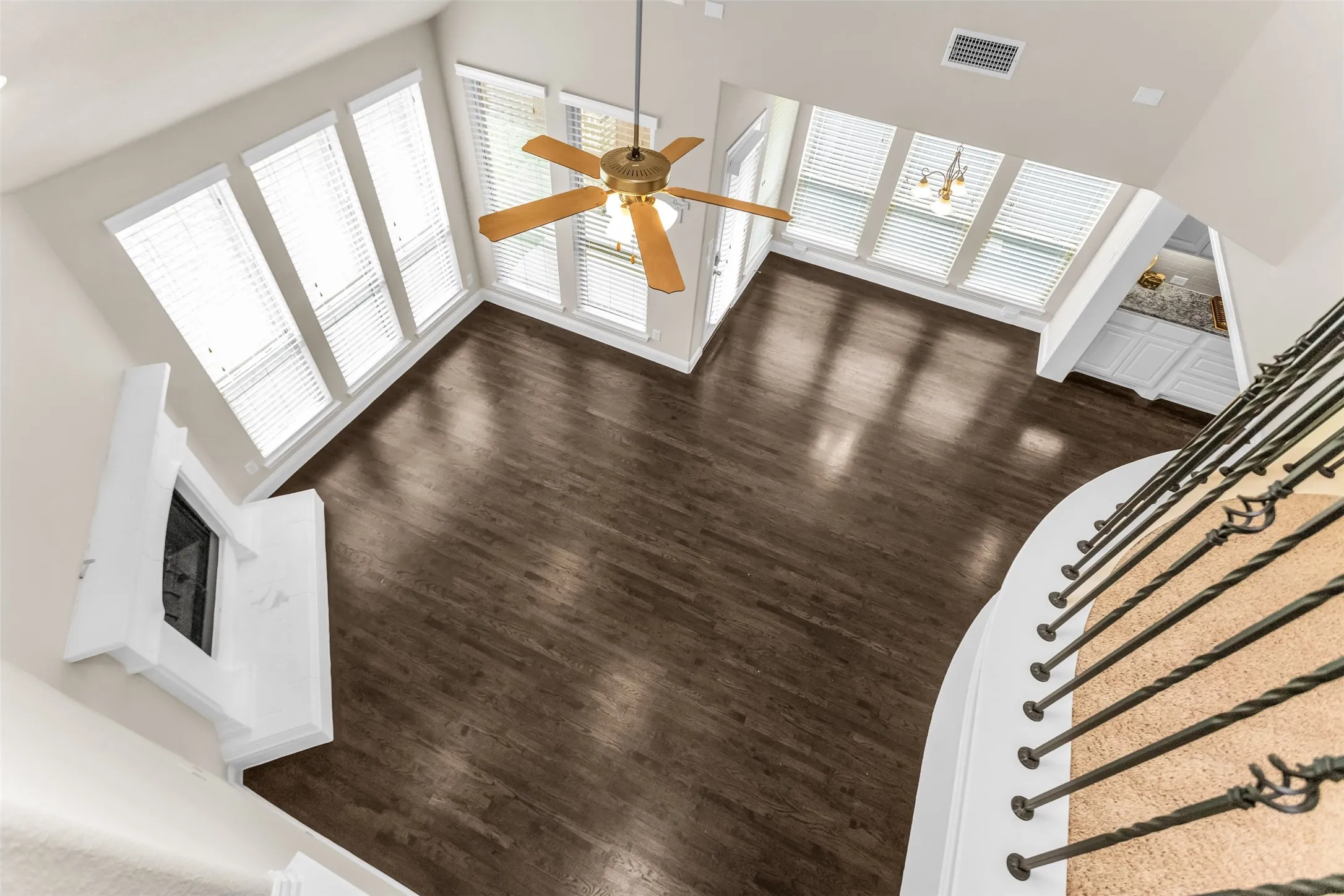 Single Family Residence For Sale in Collin County , 4505 Avenida Lane, Mc Kinney, Texas 75070, 4 Bedroom, 4 Bathroom, 2 Garage spaces, 3,423 Sqft, built in 2015, mls#21408984, Real Estate Agent in Mc Kinney, Homes For Sale in Collin county, Homes For Sale in Mc Kinney, Realtor in Mc Kinney Texas, Real Estate Brokerage Independent Realty Texas, Luminita Cordes Realtor
