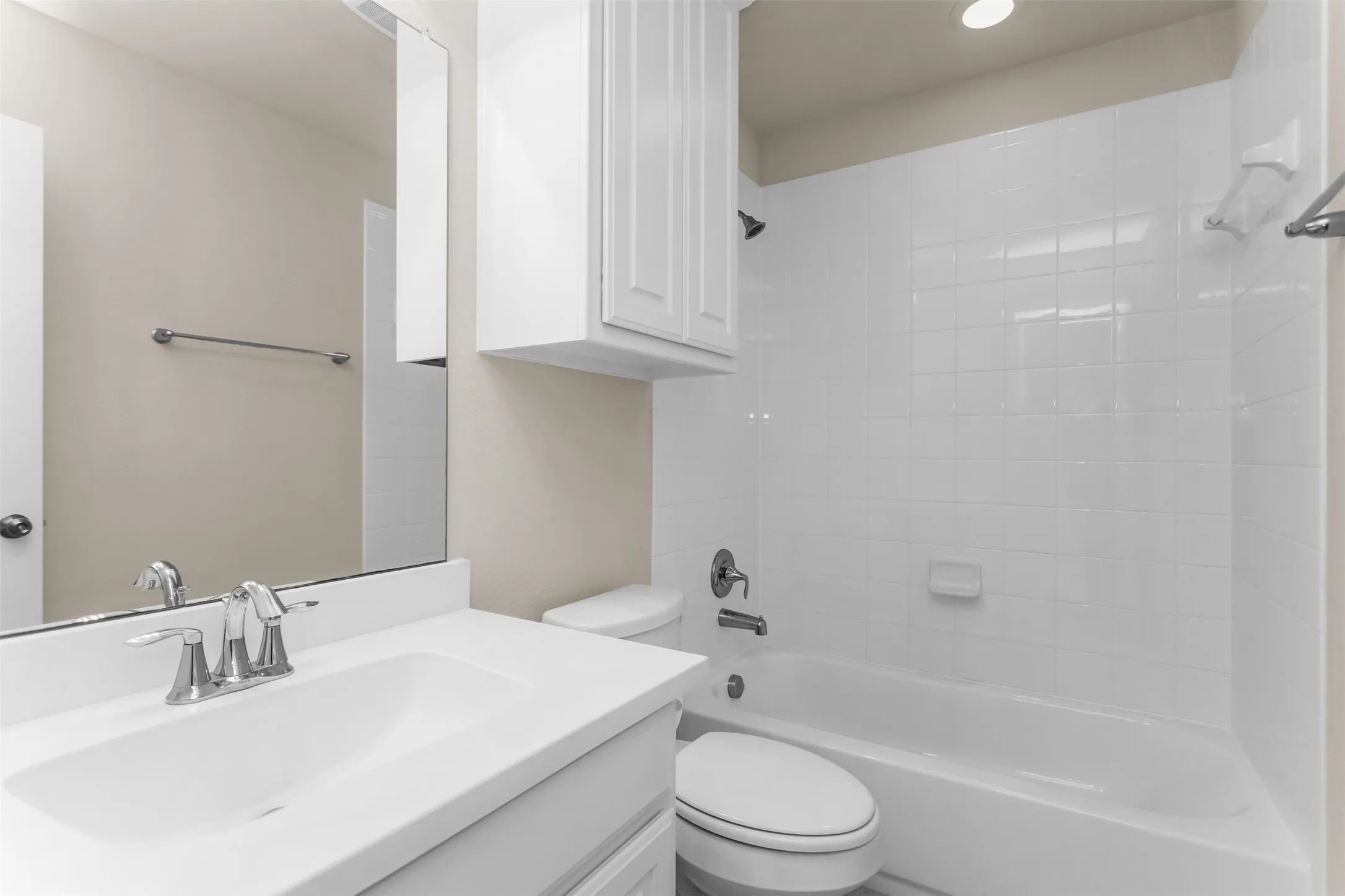 Single Family Residence For Sale in Collin County , 4505 Avenida Lane, Mc Kinney, Texas 75070, 4 Bedroom, 4 Bathroom, 2 Garage spaces, 3,423 Sqft, built in 2015, mls#21408984, Real Estate Agent in Mc Kinney, Homes For Sale in Collin county, Homes For Sale in Mc Kinney, Realtor in Mc Kinney Texas, Real Estate Brokerage Independent Realty Texas, Luminita Cordes Realtor