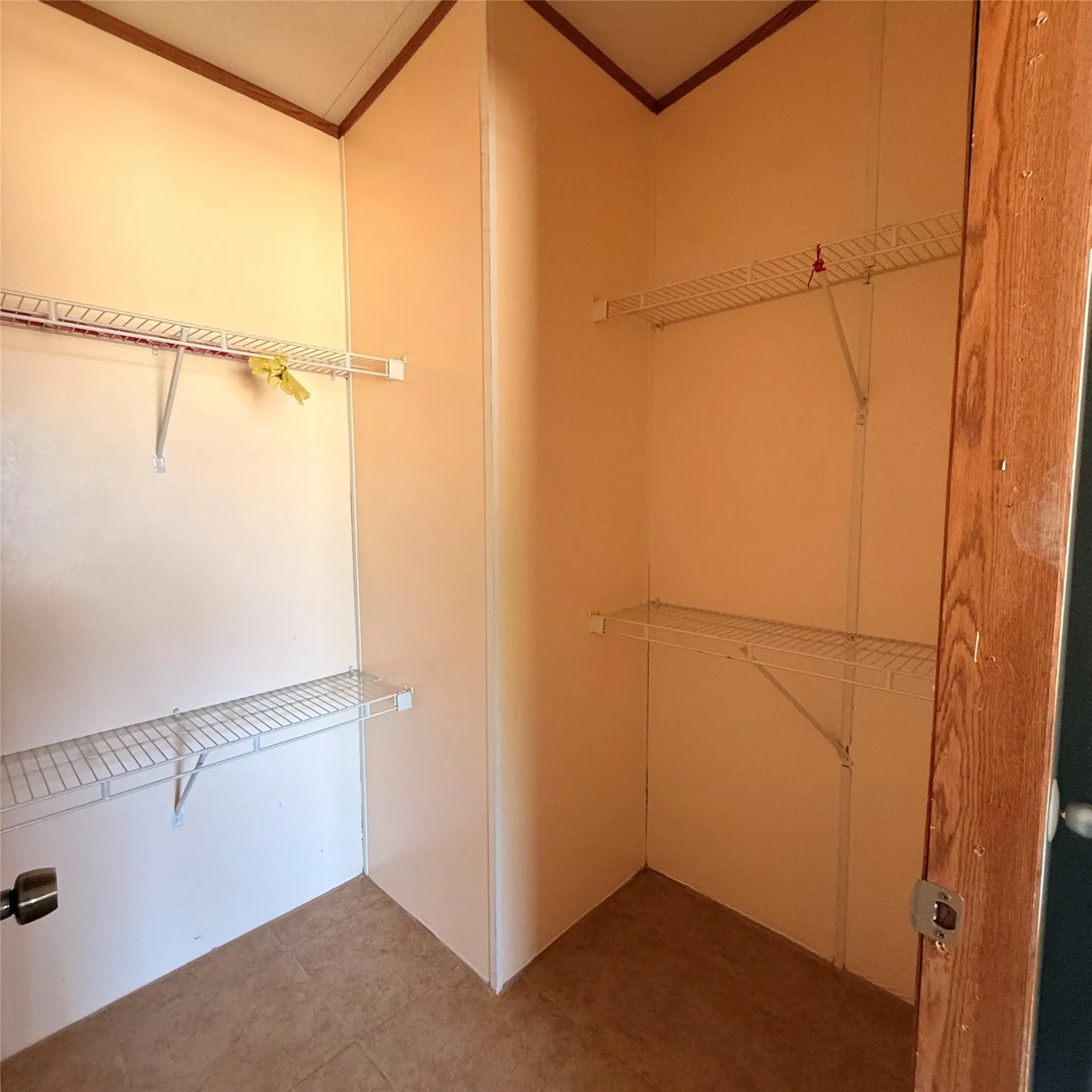 Mobile Home For Rent in Johnson County , 2012 Tepar Lane, Cleburne, Texas 76031, 3 Bedroom, 2 Bathroom, Garage spaces, 1,344 Sqft, built in 2004, mls#21411334, Real Estate Agent in Cleburne, Homes For Rent in Johnson county, Homes For Rent in Cleburne, Realtor in Cleburne Texas, Real Estate Brokerage Independent Realty Texas, Luminita Cordes Realtor