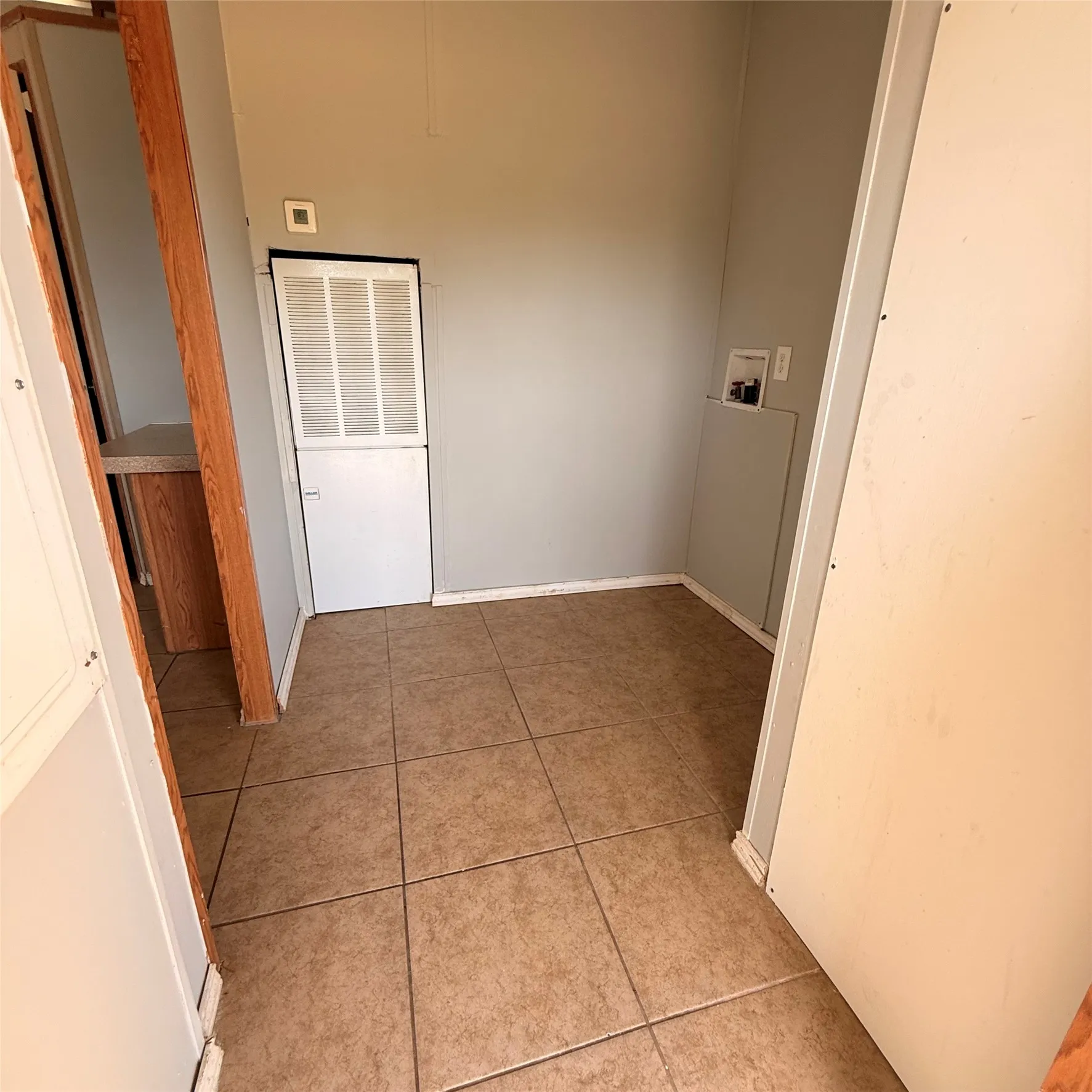 Mobile Home For Rent in Johnson County , 2012 Tepar Lane, Cleburne, Texas 76031, 3 Bedroom, 2 Bathroom, Garage spaces, 1,344 Sqft, built in 2004, mls#21411334, Real Estate Agent in Cleburne, Homes For Rent in Johnson county, Homes For Rent in Cleburne, Realtor in Cleburne Texas, Real Estate Brokerage Independent Realty Texas, Luminita Cordes Realtor