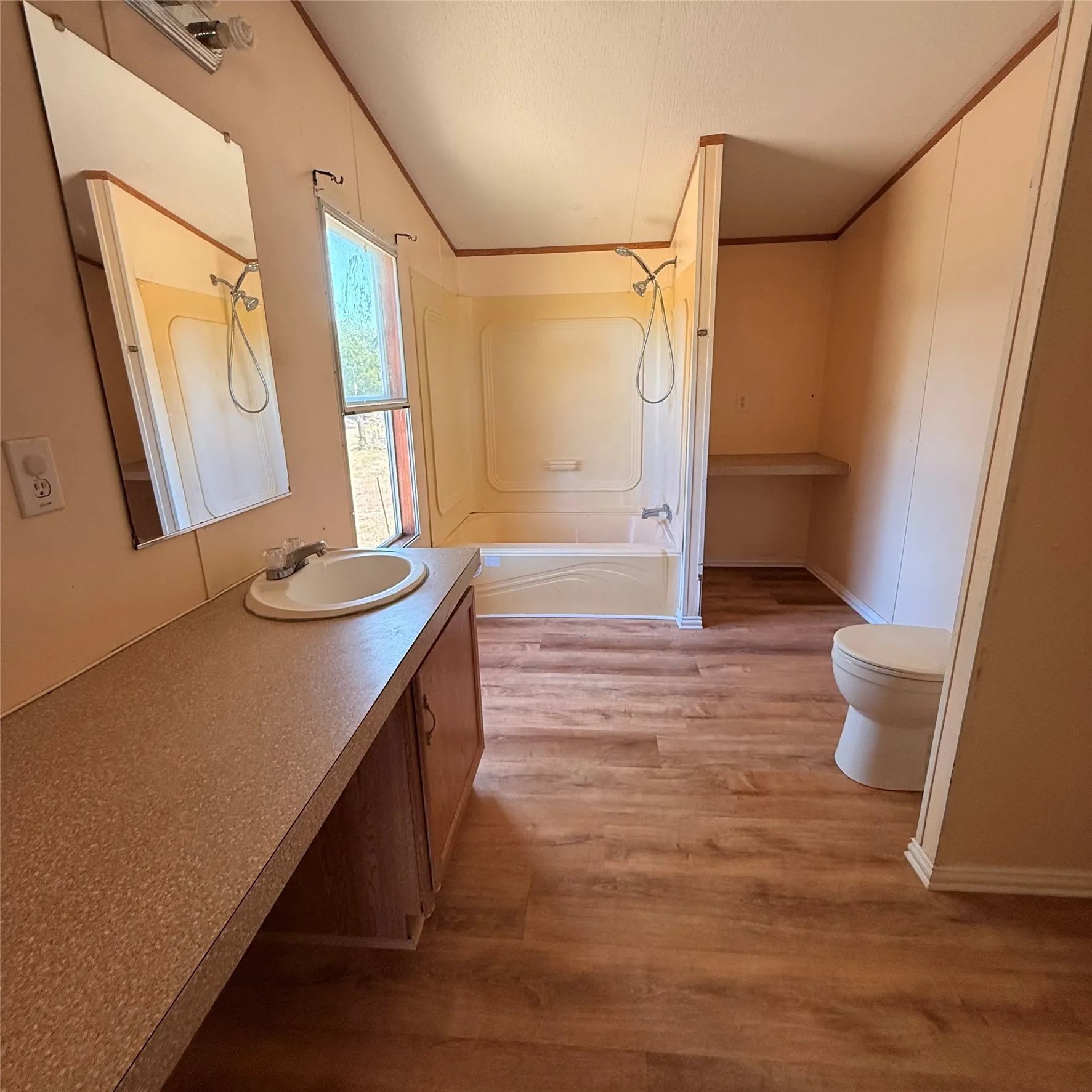 Mobile Home For Rent in Johnson County , 2012 Tepar Lane, Cleburne, Texas 76031, 3 Bedroom, 2 Bathroom, Garage spaces, 1,344 Sqft, built in 2004, mls#21411334, Real Estate Agent in Cleburne, Homes For Rent in Johnson county, Homes For Rent in Cleburne, Realtor in Cleburne Texas, Real Estate Brokerage Independent Realty Texas, Luminita Cordes Realtor