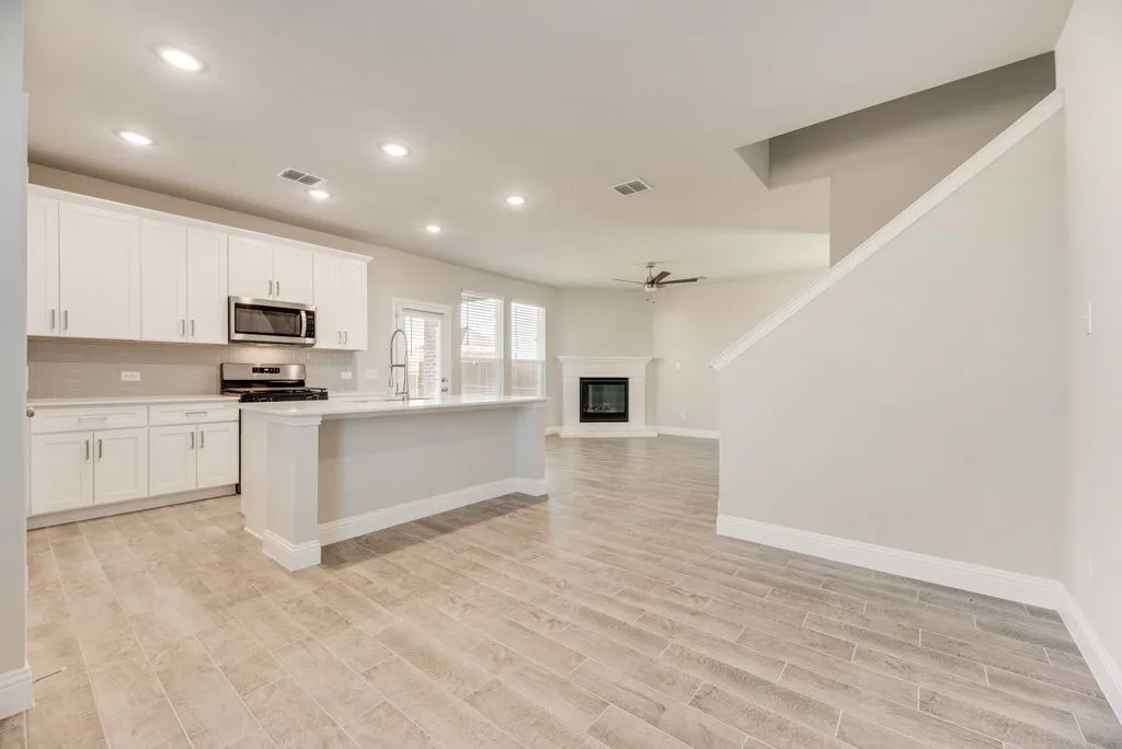 Single Family Residence For Rent in Kaufman County , 1537 Vermillion Street, Forney, Texas 75126, 4 Bedroom, 3 Bathroom, 2 Garage spaces, 2,035 Sqft, built in 2024, mls#21413108, Real Estate Agent in Forney, Homes For Rent in Kaufman county, Homes For Rent in Forney, Realtor in Forney Texas, Real Estate Brokerage Independent Realty Texas, Luminita Cordes Realtor
