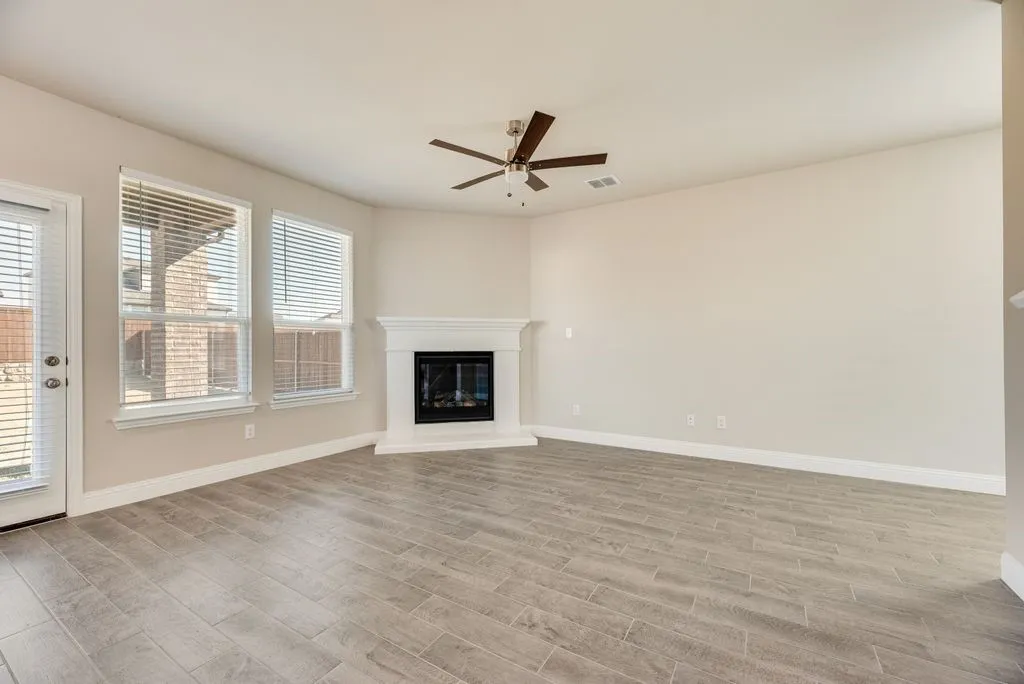 Single Family Residence For Rent in Kaufman County , 1537 Vermillion Street, Forney, Texas 75126, 4 Bedroom, 3 Bathroom, 2 Garage spaces, 2,035 Sqft, built in 2024, mls#21413108, Real Estate Agent in Forney, Homes For Rent in Kaufman county, Homes For Rent in Forney, Realtor in Forney Texas, Real Estate Brokerage Independent Realty Texas, Luminita Cordes Realtor