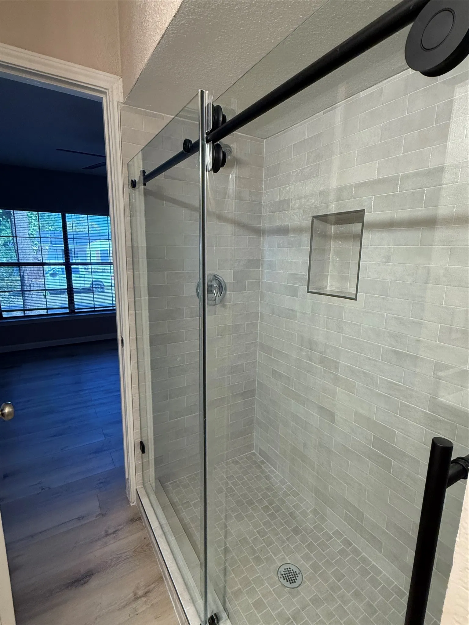 Single Family Residence For Rent in Dallas County , 1207 Tarpley Avenue, Dallas, Texas 75211, 3 Bedroom, 2 Bathroom, Garage spaces, 1,388 Sqft, built in 1948, mls#21411185, Real Estate Agent in Dallas, Homes For Rent in Dallas county, Homes For Rent in Dallas, Realtor in Dallas Texas, Real Estate Brokerage Independent Realty Texas, Luminita Cordes Realtor