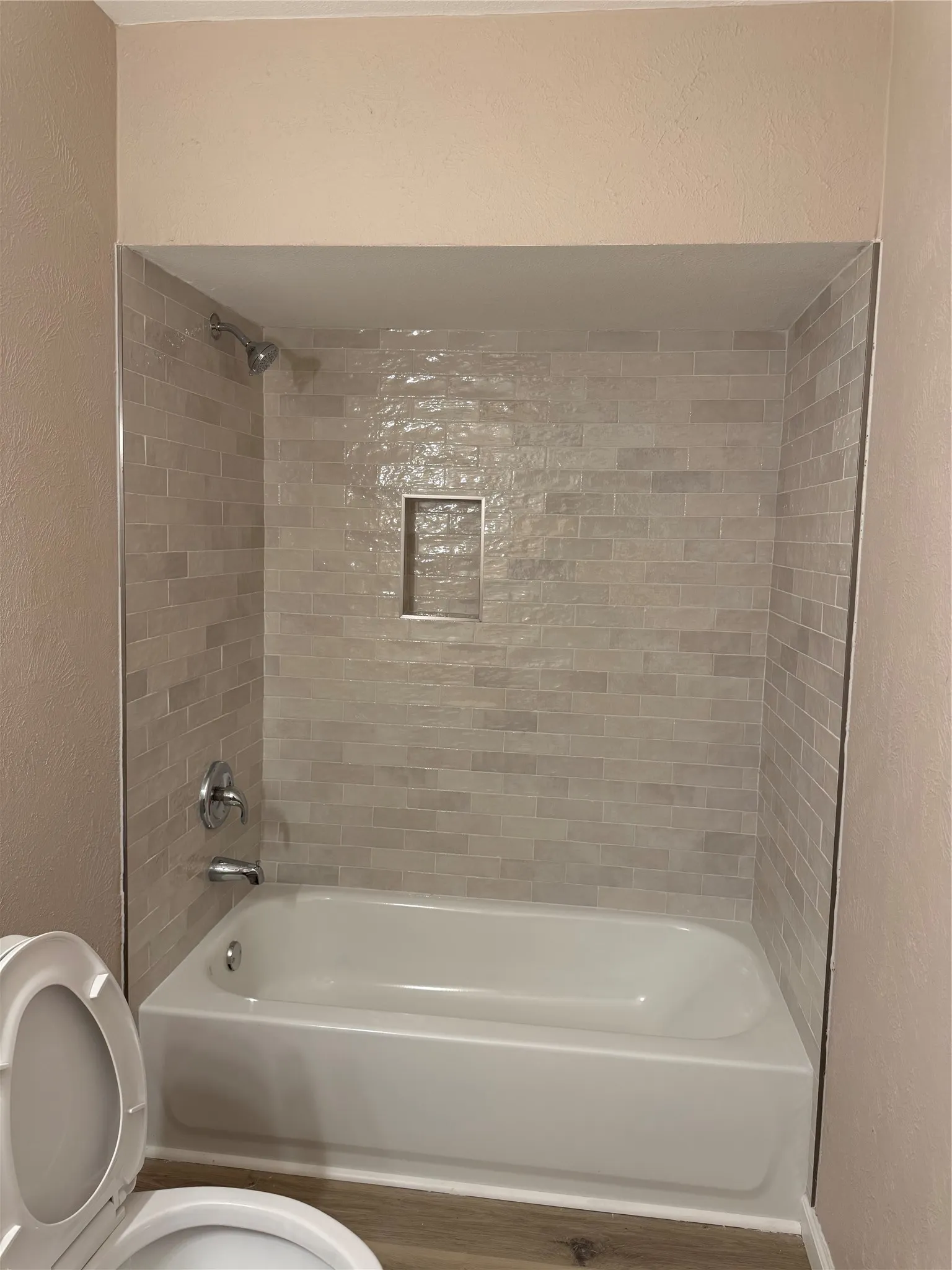 Single Family Residence For Rent in Dallas County , 1207 Tarpley Avenue, Dallas, Texas 75211, 3 Bedroom, 2 Bathroom, Garage spaces, 1,388 Sqft, built in 1948, mls#21411185, Real Estate Agent in Dallas, Homes For Rent in Dallas county, Homes For Rent in Dallas, Realtor in Dallas Texas, Real Estate Brokerage Independent Realty Texas, Luminita Cordes Realtor