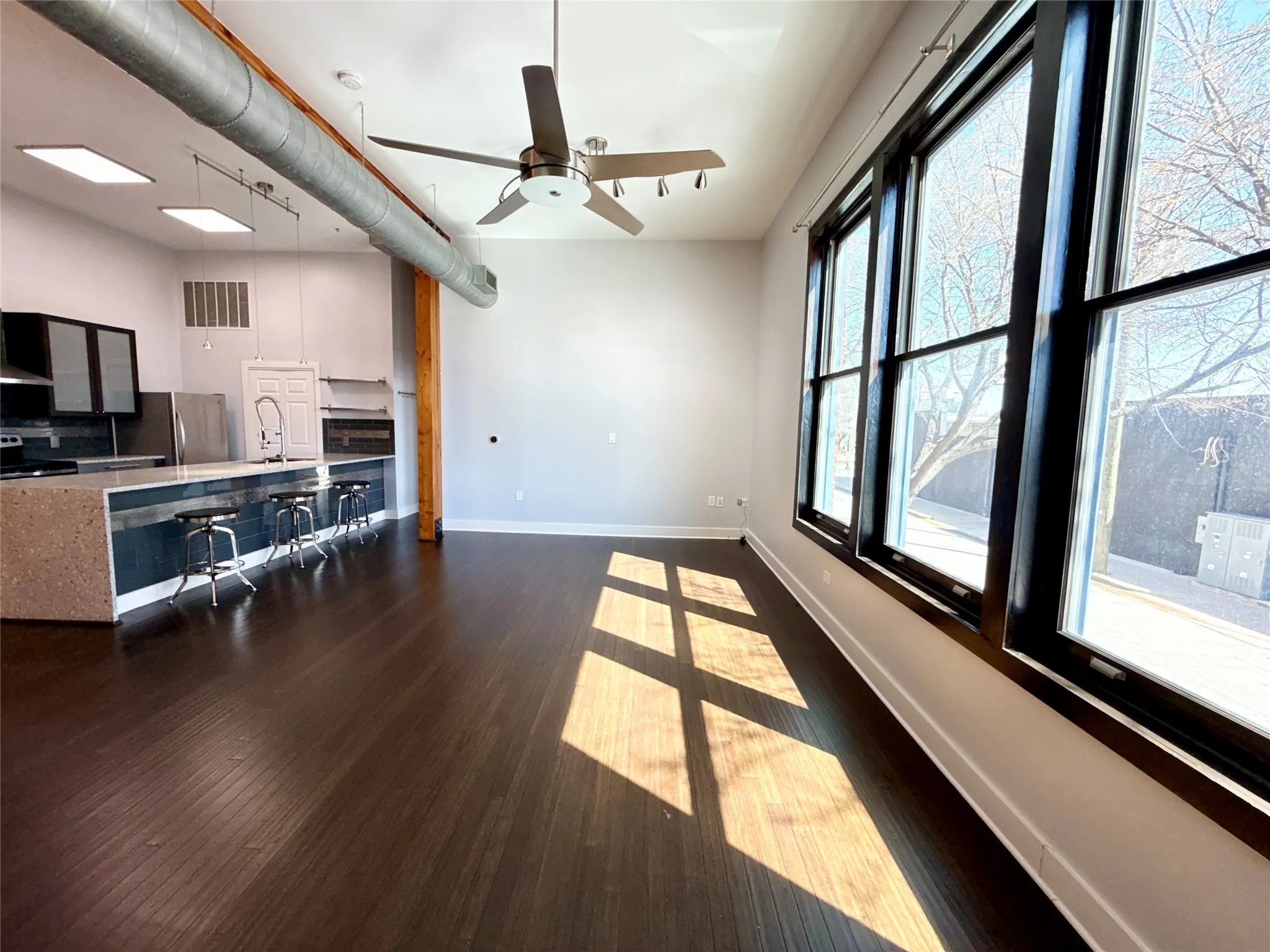 Condominium For Rent in Dallas County , 2502 Live Oak Street 128, Dallas, Texas 75204, 1 Bedroom, 1 Bathroom, 1 Garage spaces, 1,027 Sqft, built in 1998, mls#21413114, Real Estate Agent in Dallas, Homes For Rent in Dallas county, Homes For Rent in Dallas, Realtor in Dallas Texas, Real Estate Brokerage Independent Realty Texas, Luminita Cordes Realtor