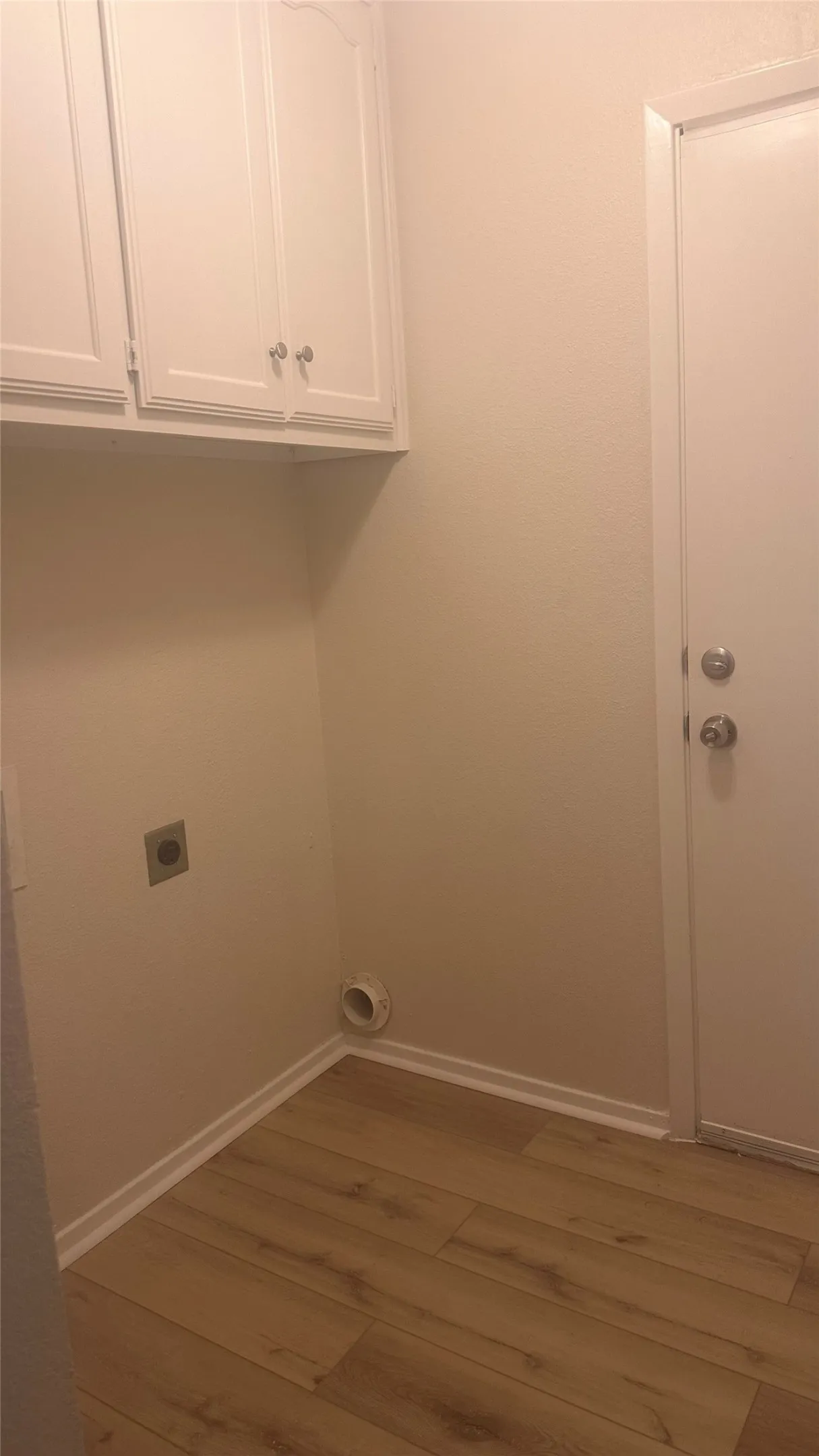 Single Family Residence For Rent in Tarrant County , 313 Sunnyview Drive, Mansfield, Texas 76063, 3 Bedroom, 2 Bathroom, 2 Garage spaces, 1,308 Sqft, built in 1984, mls#21409874, Real Estate Agent in Mansfield, Homes For Rent in Tarrant county, Homes For Rent in Mansfield, Realtor in Mansfield Texas, Real Estate Brokerage Independent Realty Texas, Luminita Cordes Realtor