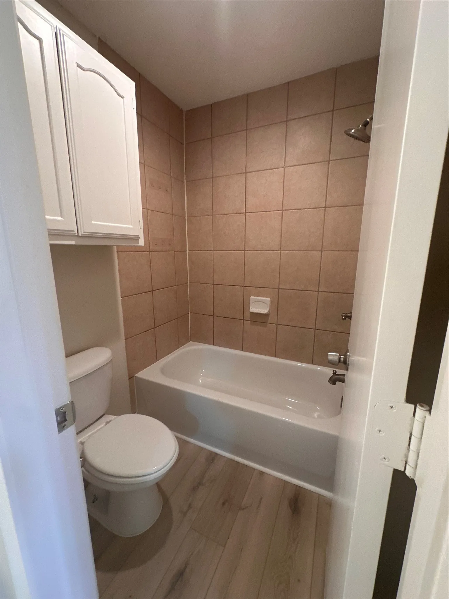 Single Family Residence For Rent in Tarrant County , 313 Sunnyview Drive, Mansfield, Texas 76063, 3 Bedroom, 2 Bathroom, 2 Garage spaces, 1,308 Sqft, built in 1984, mls#21409874, Real Estate Agent in Mansfield, Homes For Rent in Tarrant county, Homes For Rent in Mansfield, Realtor in Mansfield Texas, Real Estate Brokerage Independent Realty Texas, Luminita Cordes Realtor