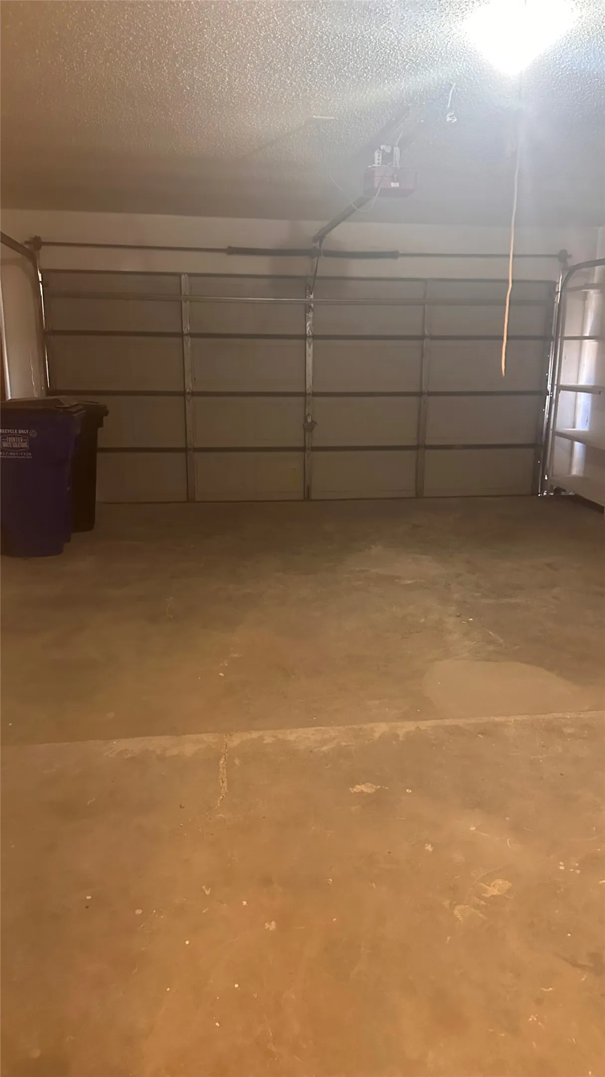 Single Family Residence For Rent in Tarrant County , 313 Sunnyview Drive, Mansfield, Texas 76063, 3 Bedroom, 2 Bathroom, 2 Garage spaces, 1,308 Sqft, built in 1984, mls#21409874, Real Estate Agent in Mansfield, Homes For Rent in Tarrant county, Homes For Rent in Mansfield, Realtor in Mansfield Texas, Real Estate Brokerage Independent Realty Texas, Luminita Cordes Realtor