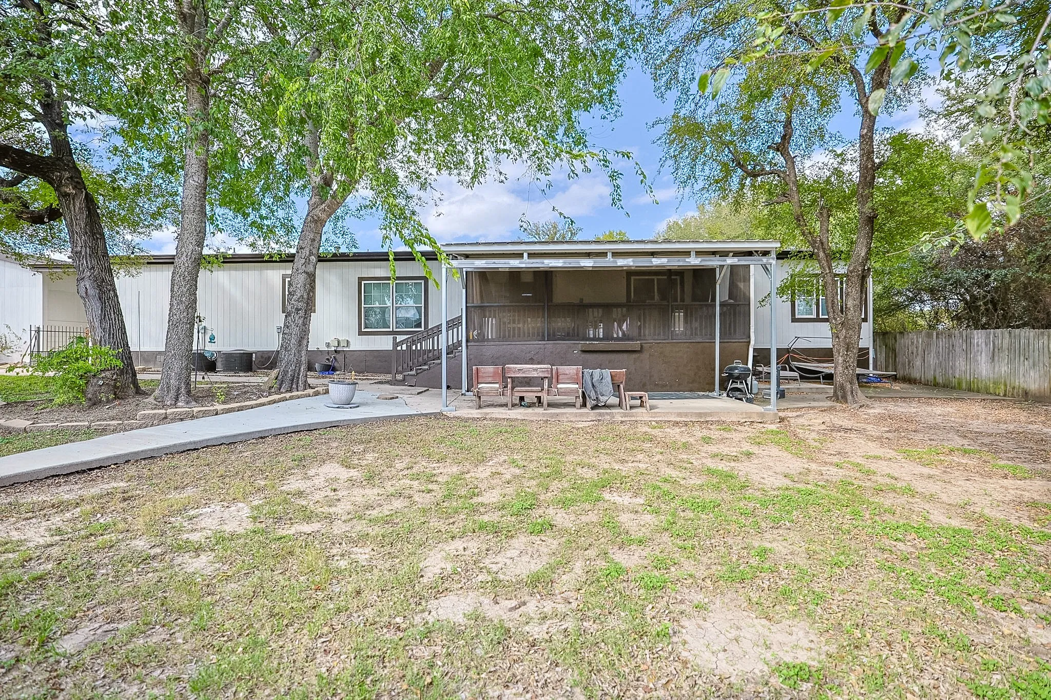 Single Family Residence For Sale in Parker County , 1200 Rising Sun Road, Aledo, Texas 76008, 5 Bedroom, 3 Bathroom, 5 Garage spaces, 2,640 Sqft, built in 2022, mls#21410408, Real Estate Agent in Aledo, Homes For Sale in Parker county, Homes For Sale in Aledo, Realtor in Aledo Texas, Real Estate Brokerage Independent Realty Texas, Luminita Cordes Realtor