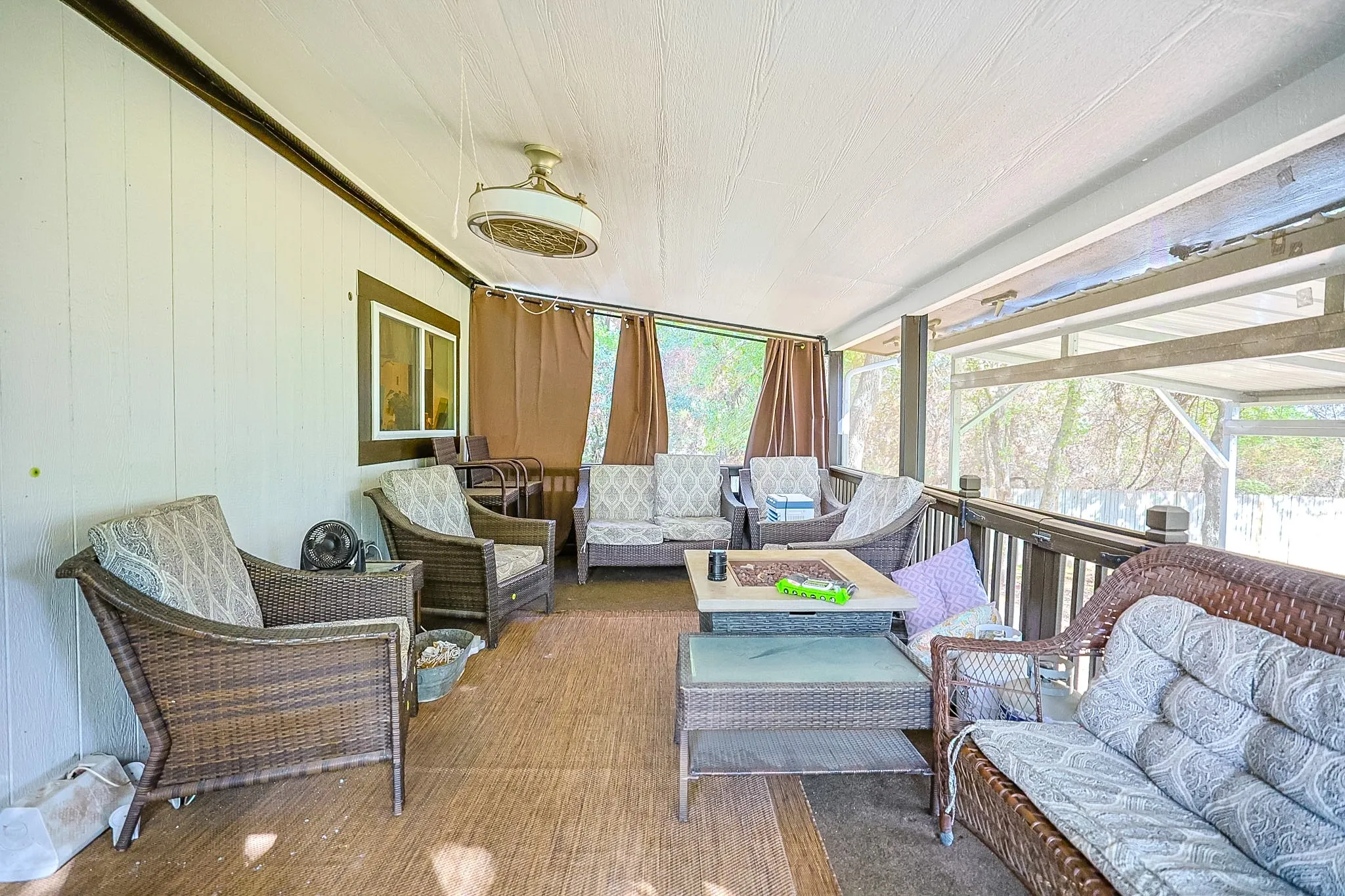 Single Family Residence For Sale in Parker County , 1200 Rising Sun Road, Aledo, Texas 76008, 5 Bedroom, 3 Bathroom, 5 Garage spaces, 2,640 Sqft, built in 2022, mls#21410408, Real Estate Agent in Aledo, Homes For Sale in Parker county, Homes For Sale in Aledo, Realtor in Aledo Texas, Real Estate Brokerage Independent Realty Texas, Luminita Cordes Realtor