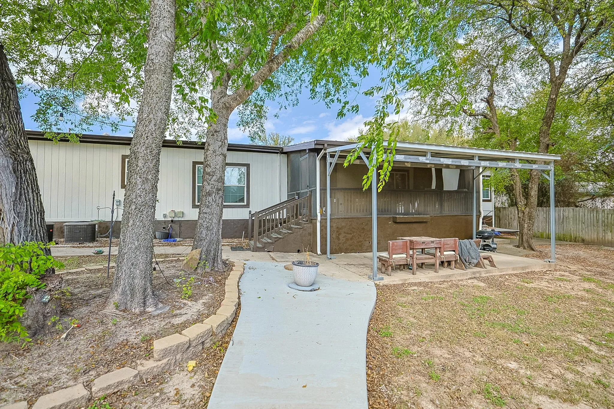 Single Family Residence For Sale in Parker County , 1200 Rising Sun Road, Aledo, Texas 76008, 5 Bedroom, 3 Bathroom, 5 Garage spaces, 2,640 Sqft, built in 2022, mls#21410408, Real Estate Agent in Aledo, Homes For Sale in Parker county, Homes For Sale in Aledo, Realtor in Aledo Texas, Real Estate Brokerage Independent Realty Texas, Luminita Cordes Realtor