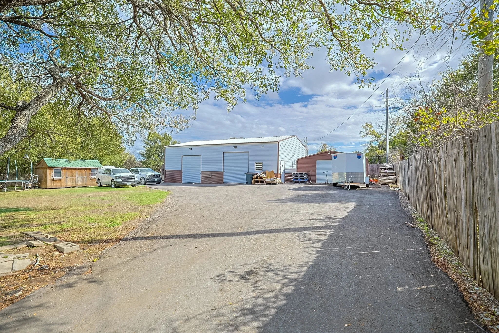 Single Family Residence For Sale in Parker County , 1200 Rising Sun Road, Aledo, Texas 76008, 5 Bedroom, 3 Bathroom, 5 Garage spaces, 2,640 Sqft, built in 2022, mls#21410408, Real Estate Agent in Aledo, Homes For Sale in Parker county, Homes For Sale in Aledo, Realtor in Aledo Texas, Real Estate Brokerage Independent Realty Texas, Luminita Cordes Realtor