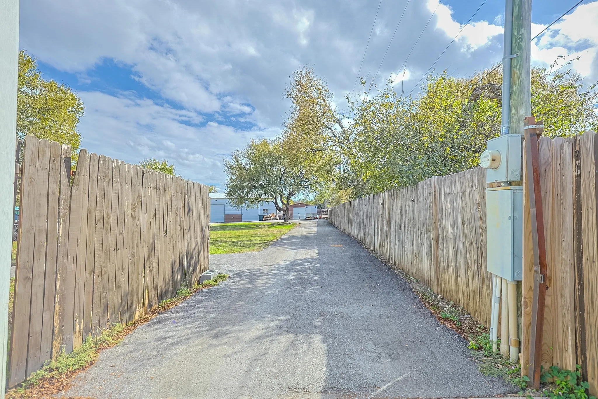 Single Family Residence For Sale in Parker County , 1200 Rising Sun Road, Aledo, Texas 76008, 5 Bedroom, 3 Bathroom, 5 Garage spaces, 2,640 Sqft, built in 2022, mls#21410408, Real Estate Agent in Aledo, Homes For Sale in Parker county, Homes For Sale in Aledo, Realtor in Aledo Texas, Real Estate Brokerage Independent Realty Texas, Luminita Cordes Realtor