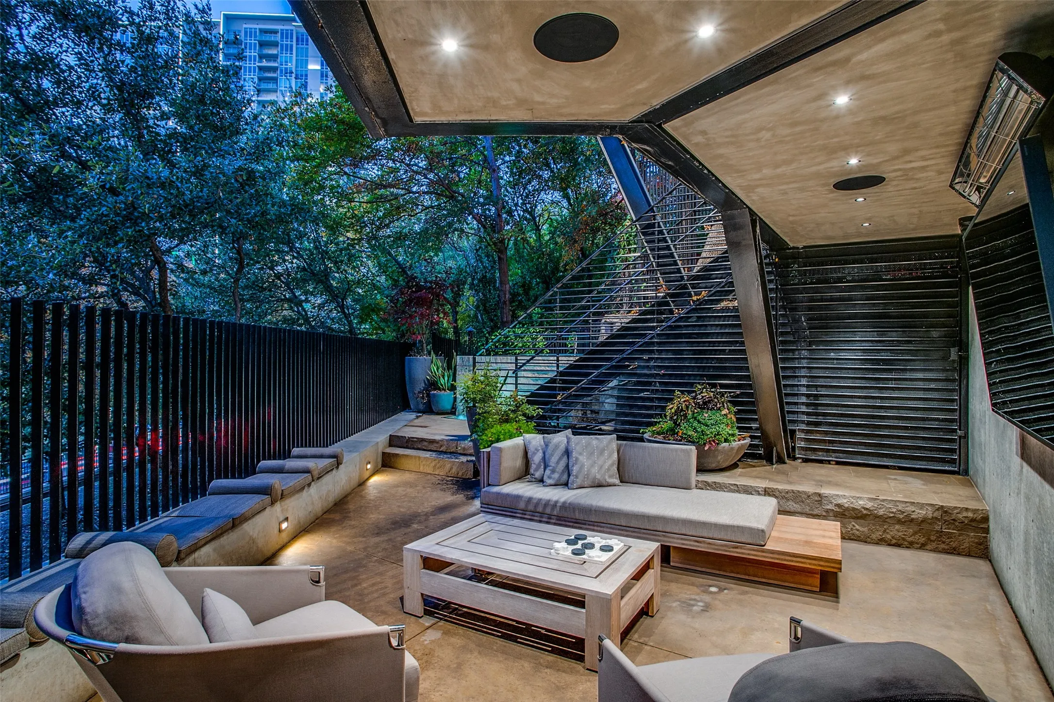 Single Family Residence For Rent