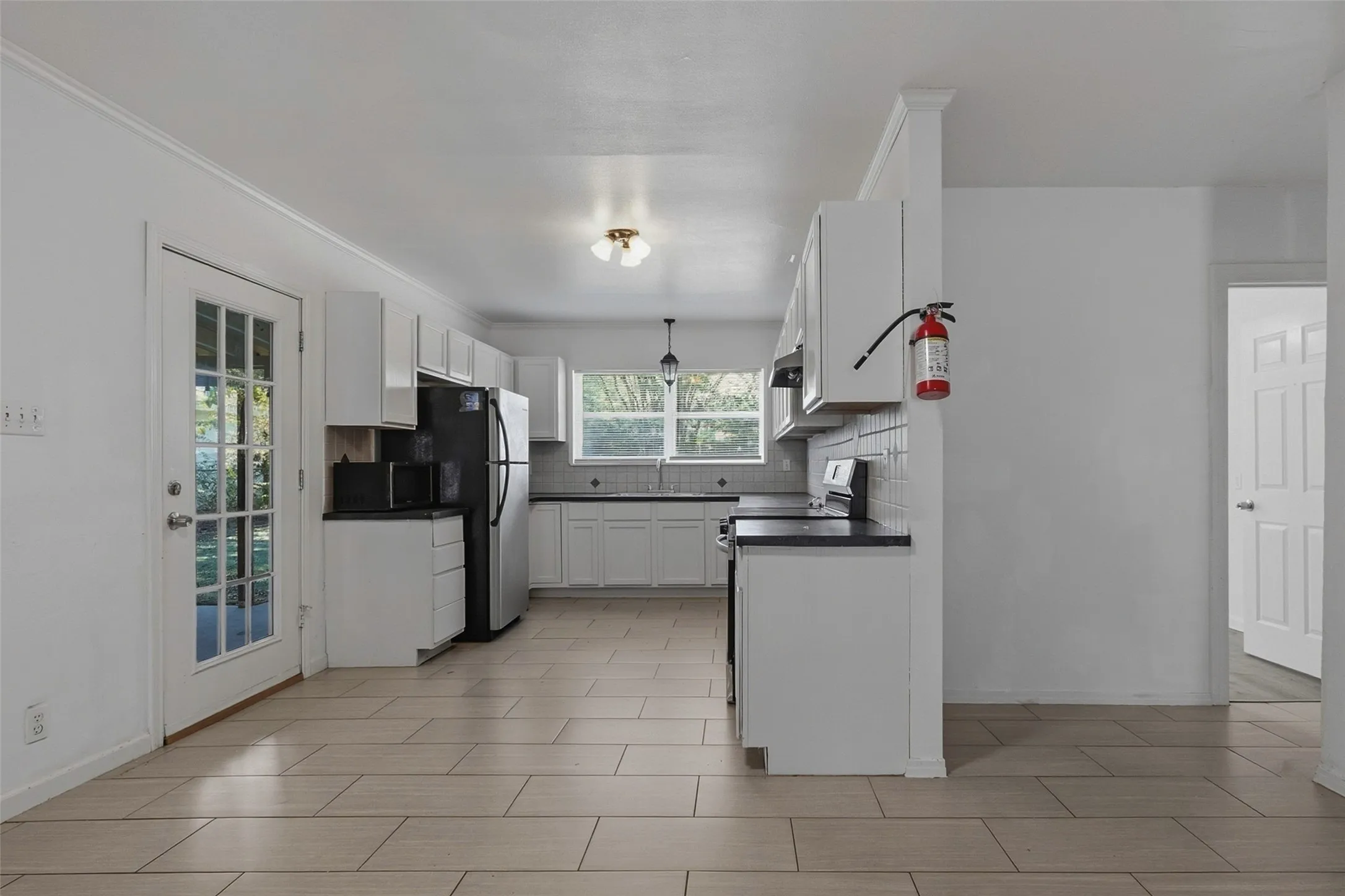 Single Family Residence For Sale in Tarrant County , 3554 Winston Road, Fort Worth, Texas 76109, 4 Bedroom, 2 Bathroom, Garage spaces, 1,687 Sqft, built in 1942, mls#21412123, Real Estate Agent in Fort Worth, Homes For Sale in Tarrant county, Homes For Sale in Fort Worth, Realtor in Fort Worth Texas, Real Estate Brokerage Independent Realty Texas, Luminita Cordes Realtor