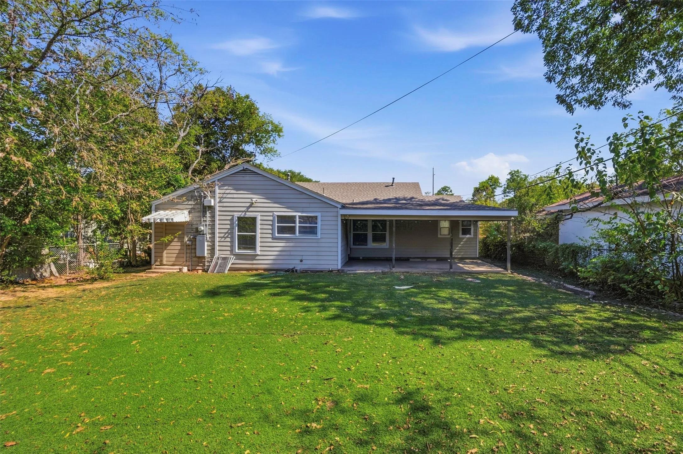 Single Family Residence For Sale in Tarrant County , 3554 Winston Road, Fort Worth, Texas 76109, 4 Bedroom, 2 Bathroom, Garage spaces, 1,687 Sqft, built in 1942, mls#21412123, Real Estate Agent in Fort Worth, Homes For Sale in Tarrant county, Homes For Sale in Fort Worth, Realtor in Fort Worth Texas, Real Estate Brokerage Independent Realty Texas, Luminita Cordes Realtor