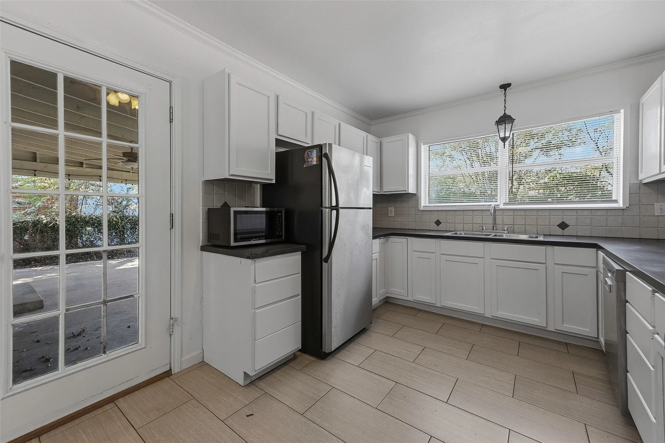 Single Family Residence For Sale in Tarrant County , 3554 Winston Road, Fort Worth, Texas 76109, 4 Bedroom, 2 Bathroom, Garage spaces, 1,687 Sqft, built in 1942, mls#21412123, Real Estate Agent in Fort Worth, Homes For Sale in Tarrant county, Homes For Sale in Fort Worth, Realtor in Fort Worth Texas, Real Estate Brokerage Independent Realty Texas, Luminita Cordes Realtor