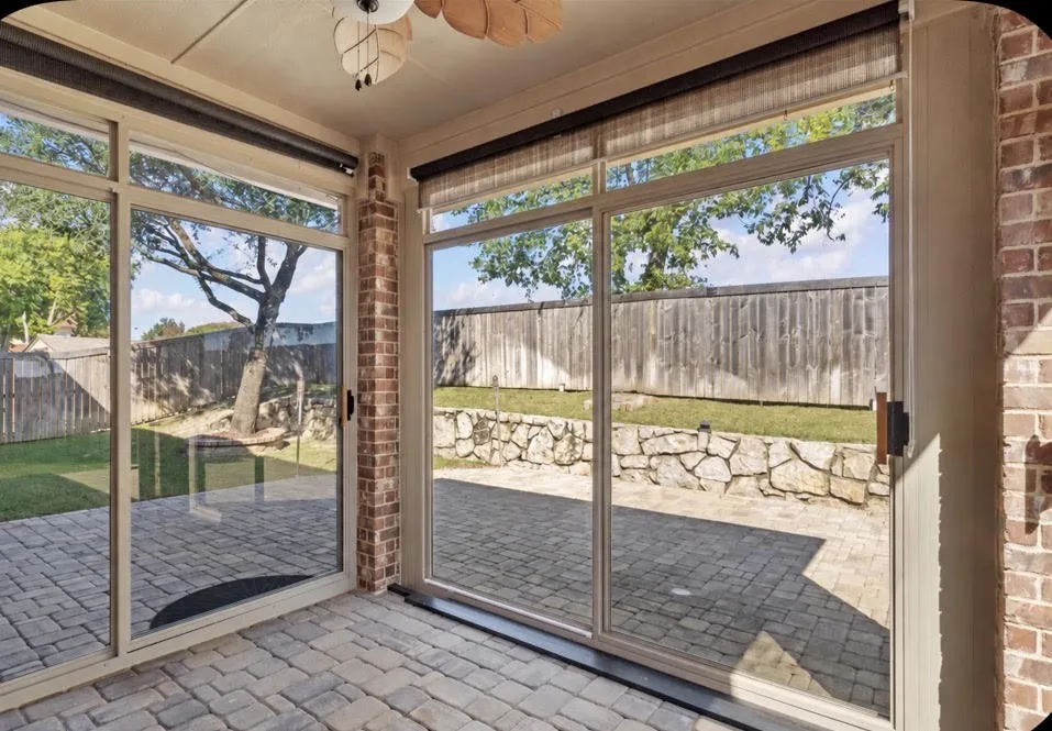Single Family Residence For Sale in Dallas County , 1129 Northlake Drive, De Soto, Texas 75115, 5 Bedroom, 4 Bathroom, 3 Garage spaces, 4,674 Sqft, built in 2007, mls#21408562, Real Estate Agent in De Soto, Homes For Sale in Dallas county, Homes For Sale in De Soto, Realtor in De Soto Texas, Real Estate Brokerage Independent Realty Texas, Luminita Cordes Realtor