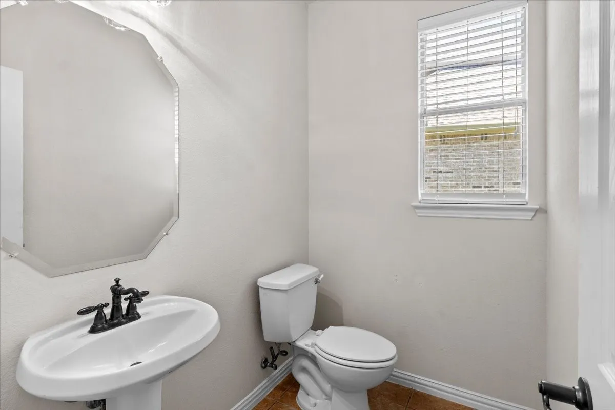 Single Family Residence For Sale in Dallas County , 1129 Northlake Drive, De Soto, Texas 75115, 5 Bedroom, 4 Bathroom, 3 Garage spaces, 4,674 Sqft, built in 2007, mls#21408562, Real Estate Agent in De Soto, Homes For Sale in Dallas county, Homes For Sale in De Soto, Realtor in De Soto Texas, Real Estate Brokerage Independent Realty Texas, Luminita Cordes Realtor