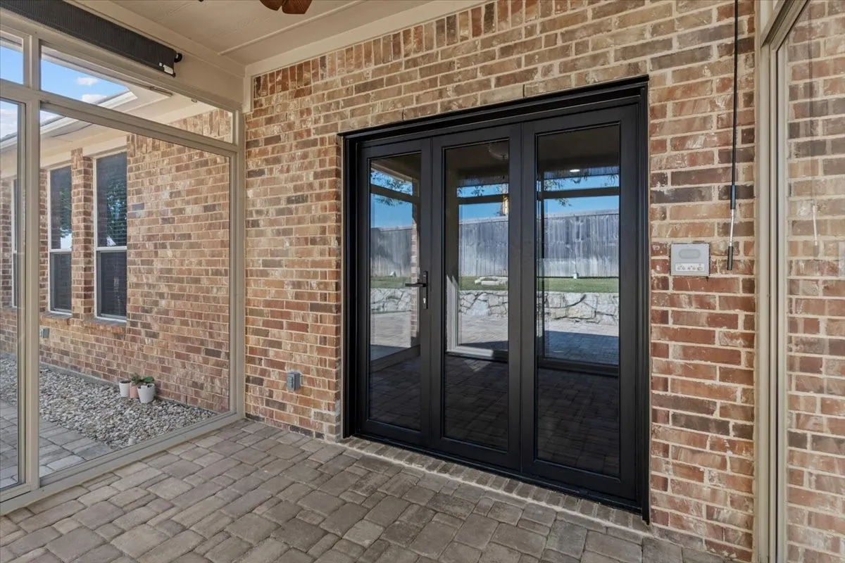 Single Family Residence For Sale in Dallas County , 1129 Northlake Drive, De Soto, Texas 75115, 5 Bedroom, 4 Bathroom, 3 Garage spaces, 4,674 Sqft, built in 2007, mls#21408562, Real Estate Agent in De Soto, Homes For Sale in Dallas county, Homes For Sale in De Soto, Realtor in De Soto Texas, Real Estate Brokerage Independent Realty Texas, Luminita Cordes Realtor