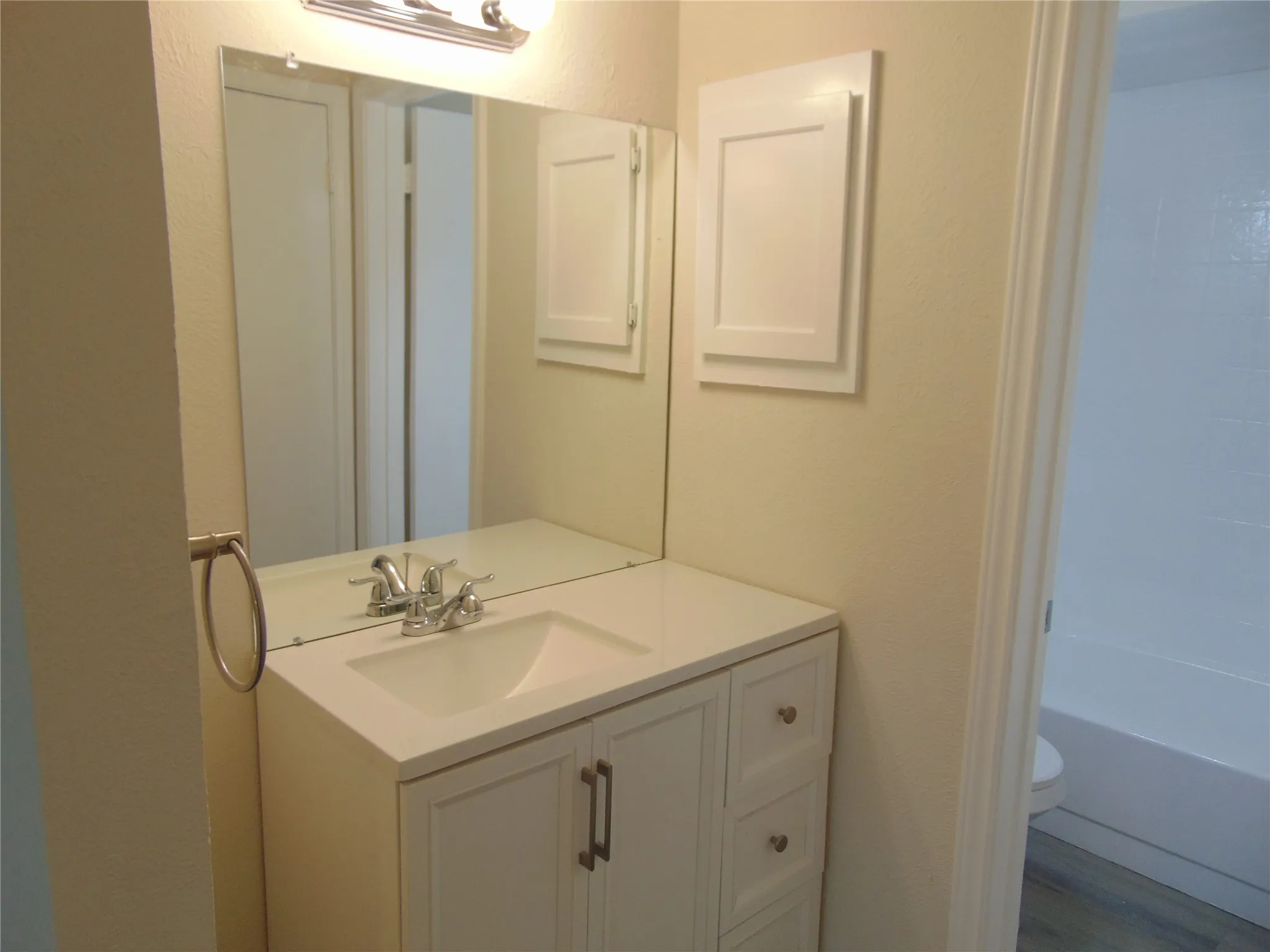 Condominium For Sale in Dallas County , 8109 Skillman Street 1008, Dallas, Texas 75231, 2 Bedroom, 2 Bathroom, Garage spaces, 1,047 Sqft, built in 1981, mls#21413166, Real Estate Agent in Dallas, Homes For Sale in Dallas county, Homes For Sale in Dallas, Realtor in Dallas Texas, Real Estate Brokerage Independent Realty Texas, Luminita Cordes Realtor