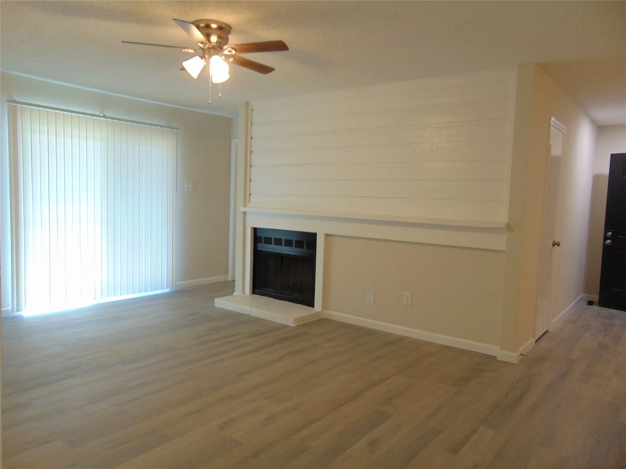 Condominium For Sale in Dallas County , 8109 Skillman Street 1008, Dallas, Texas 75231, 2 Bedroom, 2 Bathroom, Garage spaces, 1,047 Sqft, built in 1981, mls#21413166, Real Estate Agent in Dallas, Homes For Sale in Dallas county, Homes For Sale in Dallas, Realtor in Dallas Texas, Real Estate Brokerage Independent Realty Texas, Luminita Cordes Realtor