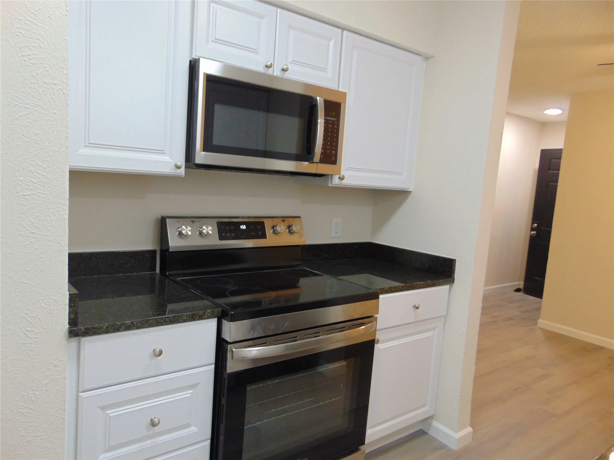 Condominium For Sale in Dallas County , 8109 Skillman Street 1008, Dallas, Texas 75231, 2 Bedroom, 2 Bathroom, Garage spaces, 1,047 Sqft, built in 1981, mls#21413166, Real Estate Agent in Dallas, Homes For Sale in Dallas county, Homes For Sale in Dallas, Realtor in Dallas Texas, Real Estate Brokerage Independent Realty Texas, Luminita Cordes Realtor