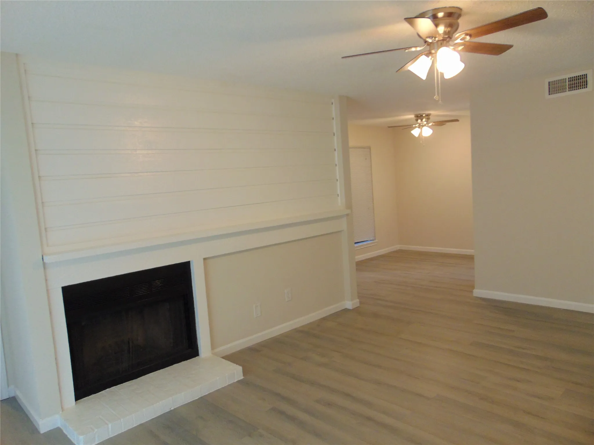 Condominium For Sale in Dallas County , 8109 Skillman Street 1008, Dallas, Texas 75231, 2 Bedroom, 2 Bathroom, Garage spaces, 1,047 Sqft, built in 1981, mls#21413166, Real Estate Agent in Dallas, Homes For Sale in Dallas county, Homes For Sale in Dallas, Realtor in Dallas Texas, Real Estate Brokerage Independent Realty Texas, Luminita Cordes Realtor