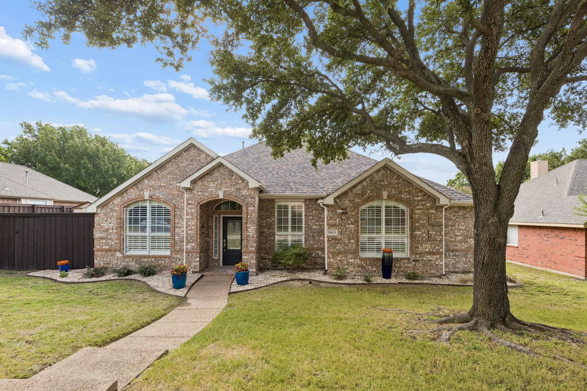 Single Family Residence For Sale in Collin County , 8605 Prescott Circle, Frisco, Texas 75033, 3 Bedroom, 2 Bathroom, 2 Garage spaces, 2,202 Sqft, built in 1997, mls#21412470, Real Estate Agent in Frisco, Homes For Sale in Collin county, Homes For Sale in Frisco, Realtor in Frisco Texas, Real Estate Brokerage Independent Realty Texas, Luminita Cordes Realtor