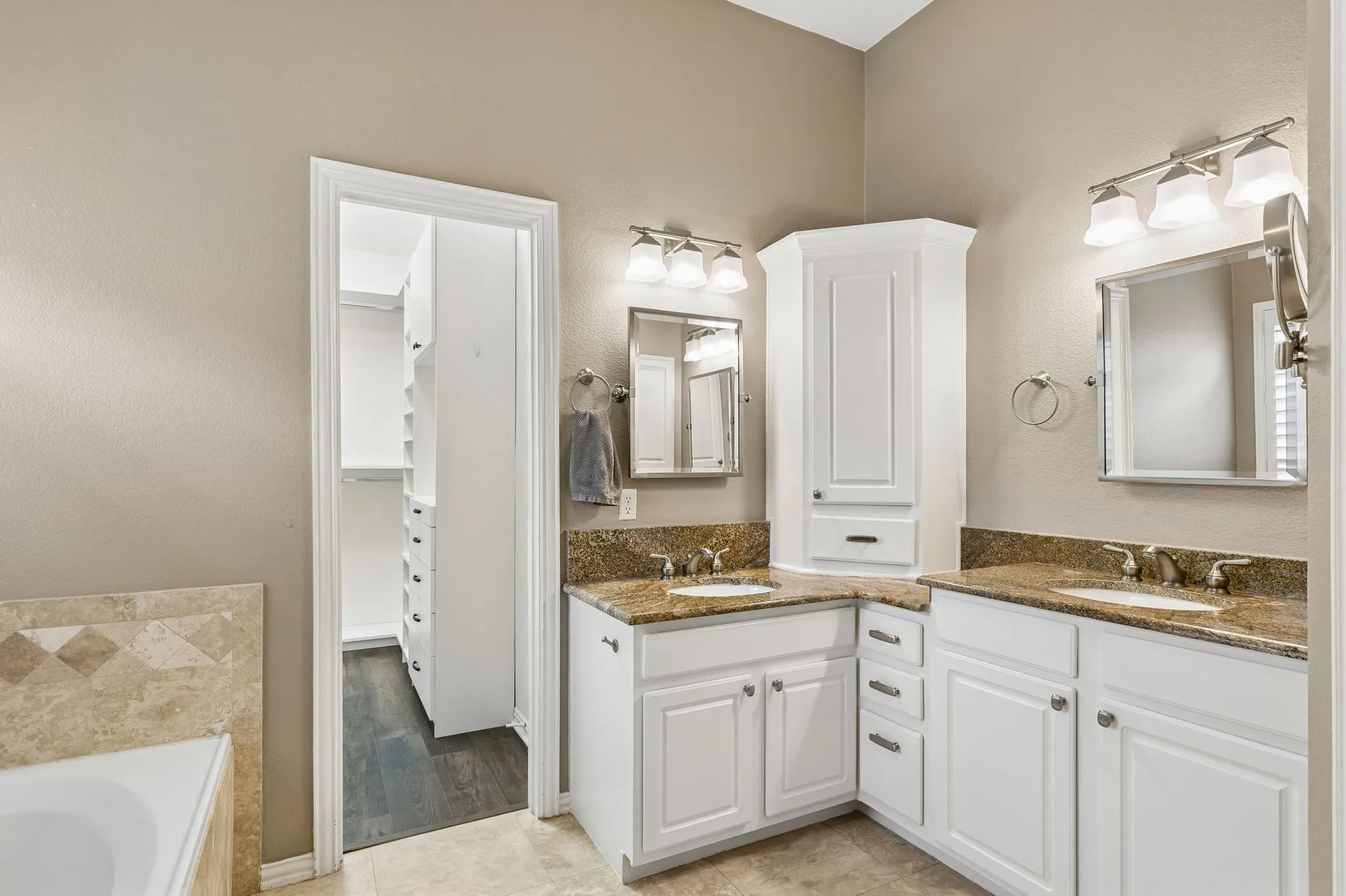 Single Family Residence For Sale in Collin County , 8605 Prescott Circle, Frisco, Texas 75033, 3 Bedroom, 2 Bathroom, 2 Garage spaces, 2,202 Sqft, built in 1997, mls#21412470, Real Estate Agent in Frisco, Homes For Sale in Collin county, Homes For Sale in Frisco, Realtor in Frisco Texas, Real Estate Brokerage Independent Realty Texas, Luminita Cordes Realtor