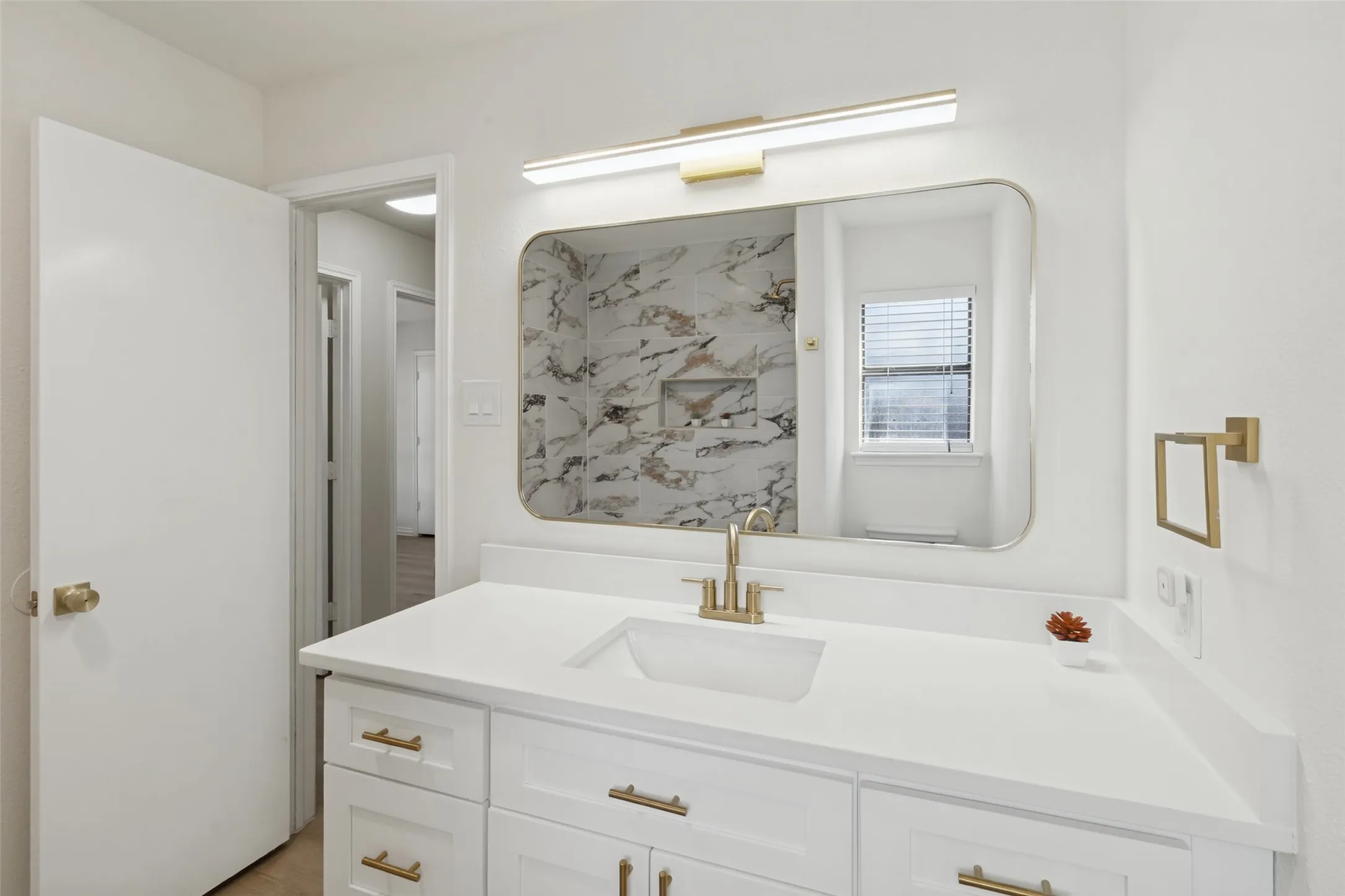 Single Family Residence For Sale in Dallas County , 3602 Lofland Lane, Rowlett, Texas 75088, 4 Bedroom, 2 Bathroom, 2 Garage spaces, 1,644 Sqft, built in 1985, mls#21413142, Real Estate Agent in Rowlett, Homes For Sale in Dallas county, Homes For Sale in Rowlett, Realtor in Rowlett Texas, Real Estate Brokerage Independent Realty Texas, Luminita Cordes Realtor