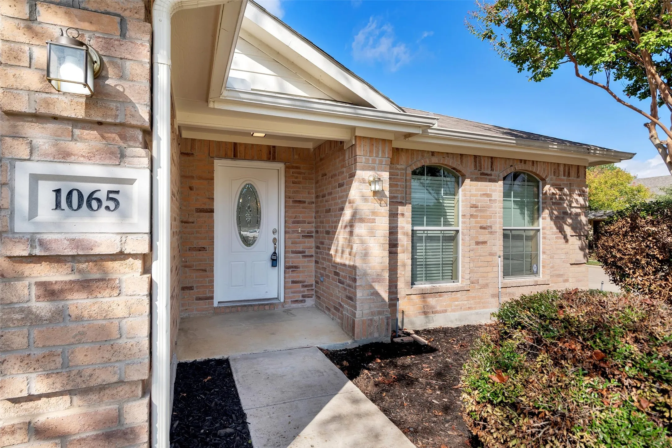 Single Family Residence For Rent in Denton County , 1065 Warbler Lane, Aubrey, Texas 76227, 4 Bedroom, 2 Bathroom, 2 Garage spaces, 1,816 Sqft, built in 2005, mls#21406557, Real Estate Agent in Aubrey, Homes For Rent in Denton county, Homes For Rent in Aubrey, Realtor in Aubrey Texas, Real Estate Brokerage Independent Realty Texas, Luminita Cordes Realtor