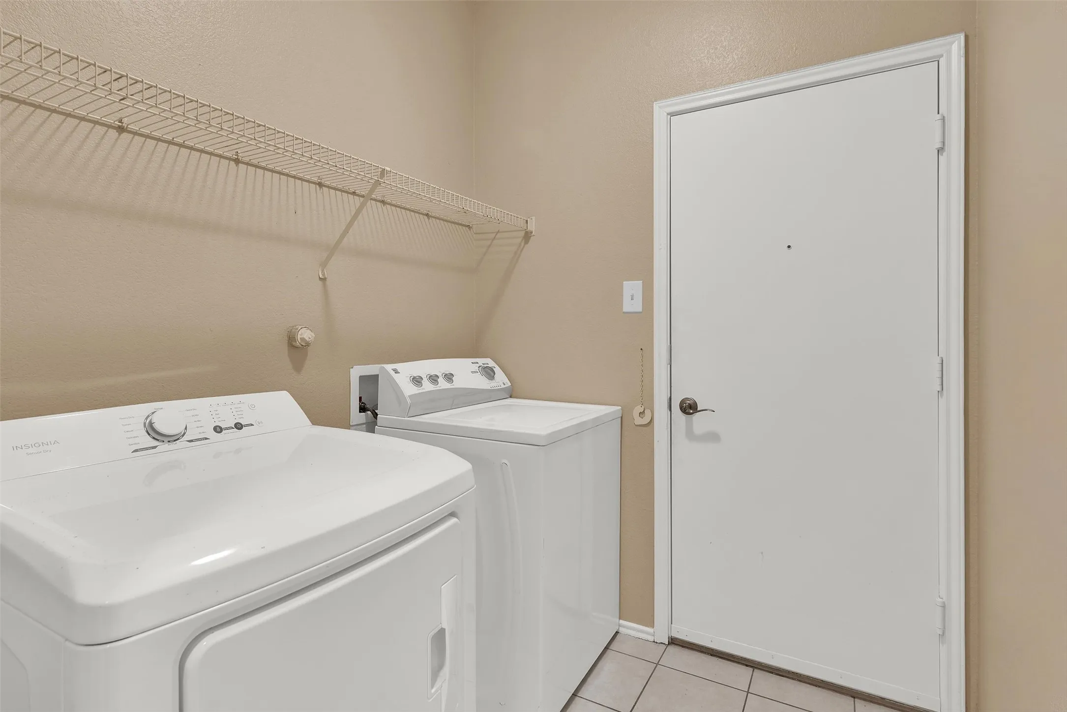 Single Family Residence For Rent in Denton County , 1065 Warbler Lane, Aubrey, Texas 76227, 4 Bedroom, 2 Bathroom, 2 Garage spaces, 1,816 Sqft, built in 2005, mls#21406557, Real Estate Agent in Aubrey, Homes For Rent in Denton county, Homes For Rent in Aubrey, Realtor in Aubrey Texas, Real Estate Brokerage Independent Realty Texas, Luminita Cordes Realtor
