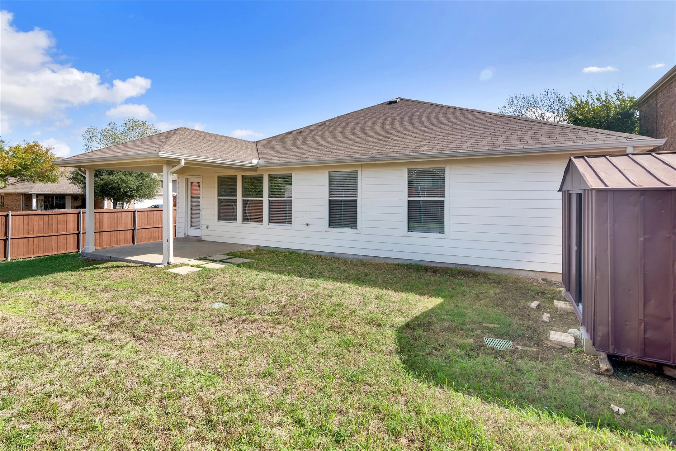 Single Family Residence For Rent in Denton County , 1065 Warbler Lane, Aubrey, Texas 76227, 4 Bedroom, 2 Bathroom, 2 Garage spaces, 1,816 Sqft, built in 2005, mls#21406557, Real Estate Agent in Aubrey, Homes For Rent in Denton county, Homes For Rent in Aubrey, Realtor in Aubrey Texas, Real Estate Brokerage Independent Realty Texas, Luminita Cordes Realtor