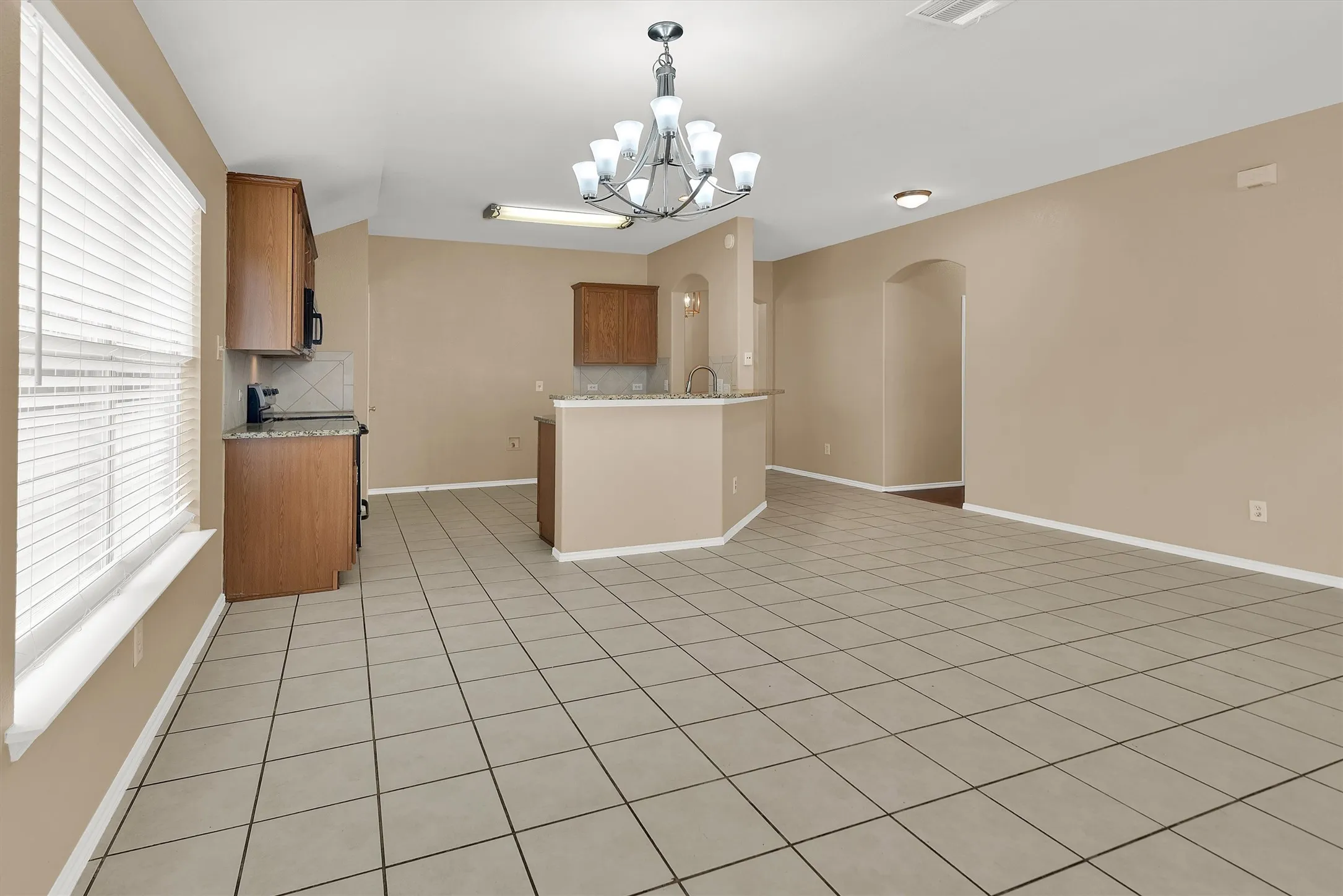 Single Family Residence For Rent in Denton County , 1065 Warbler Lane, Aubrey, Texas 76227, 4 Bedroom, 2 Bathroom, 2 Garage spaces, 1,816 Sqft, built in 2005, mls#21406557, Real Estate Agent in Aubrey, Homes For Rent in Denton county, Homes For Rent in Aubrey, Realtor in Aubrey Texas, Real Estate Brokerage Independent Realty Texas, Luminita Cordes Realtor