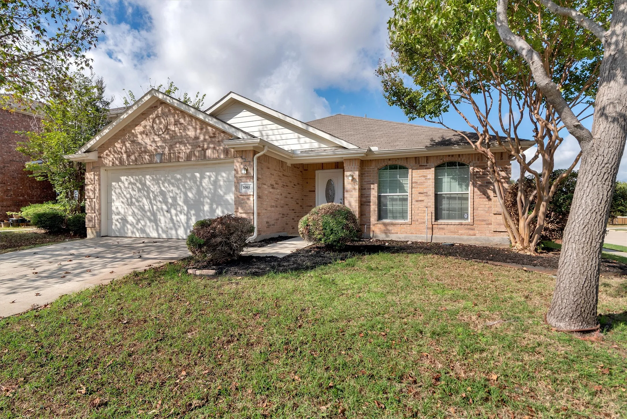 Single Family Residence For Rent