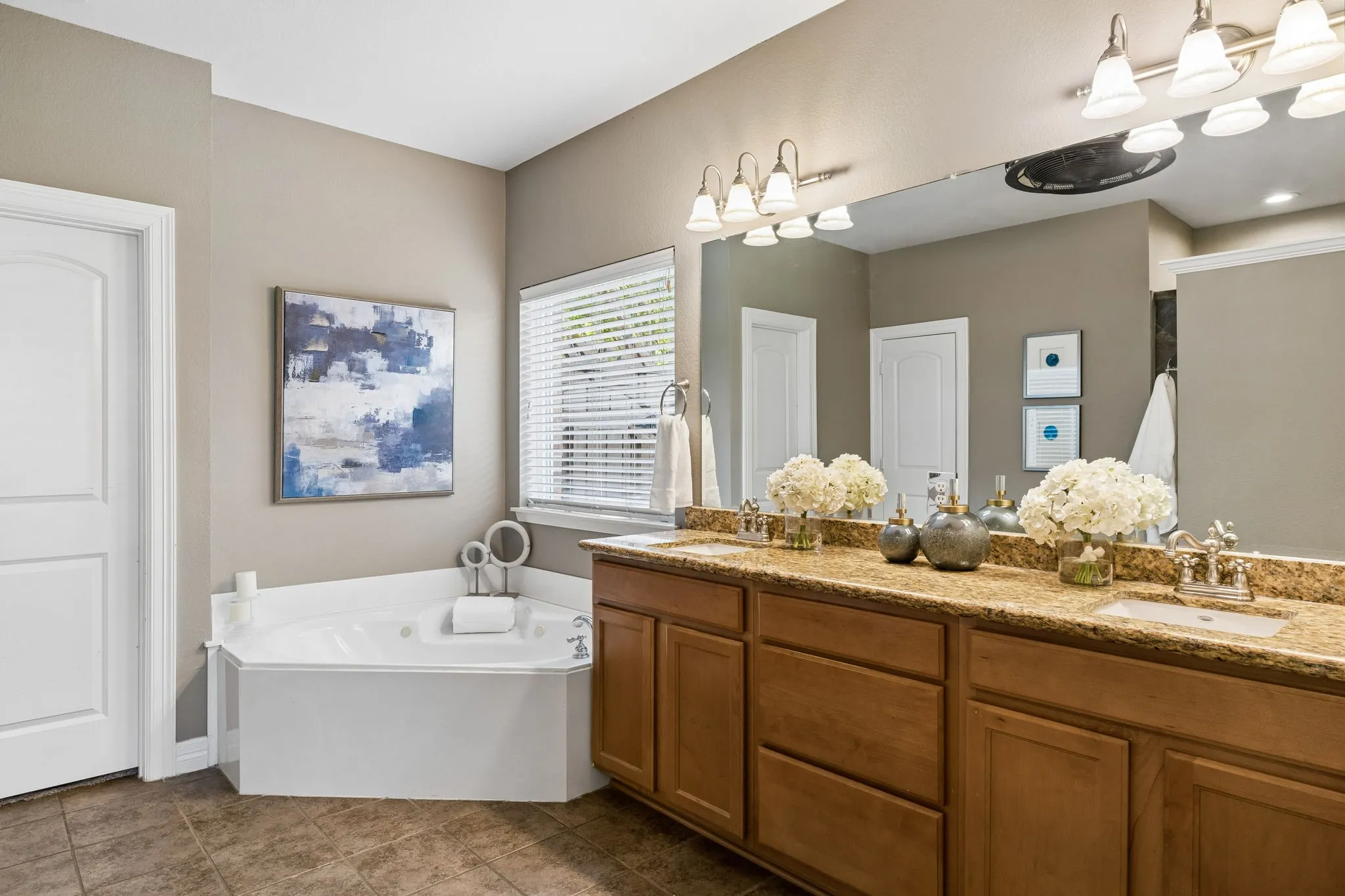 Single Family Residence For Sale in Collin County , 6316 Blackstone Drive, Mc Kinney, Texas 75070, 4 Bedroom, 3 Bathroom, 2 Garage spaces, 2,773 Sqft, built in 2007, mls#21406008, Real Estate Agent in Mc Kinney, Homes For Sale in Collin county, Homes For Sale in Mc Kinney, Realtor in Mc Kinney Texas, Real Estate Brokerage Independent Realty Texas, Luminita Cordes Realtor